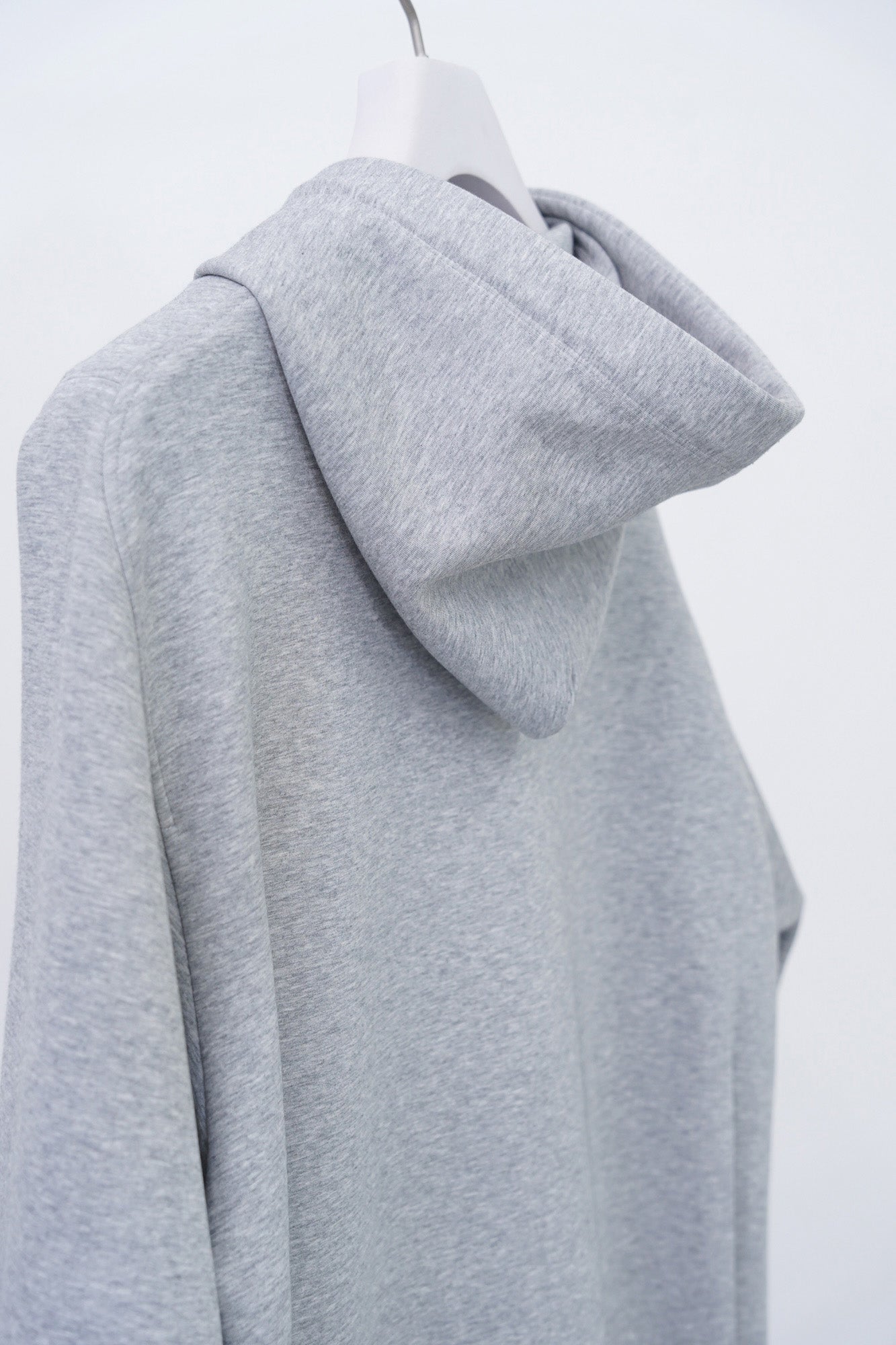 Echo Embroidery Hoodie / grey