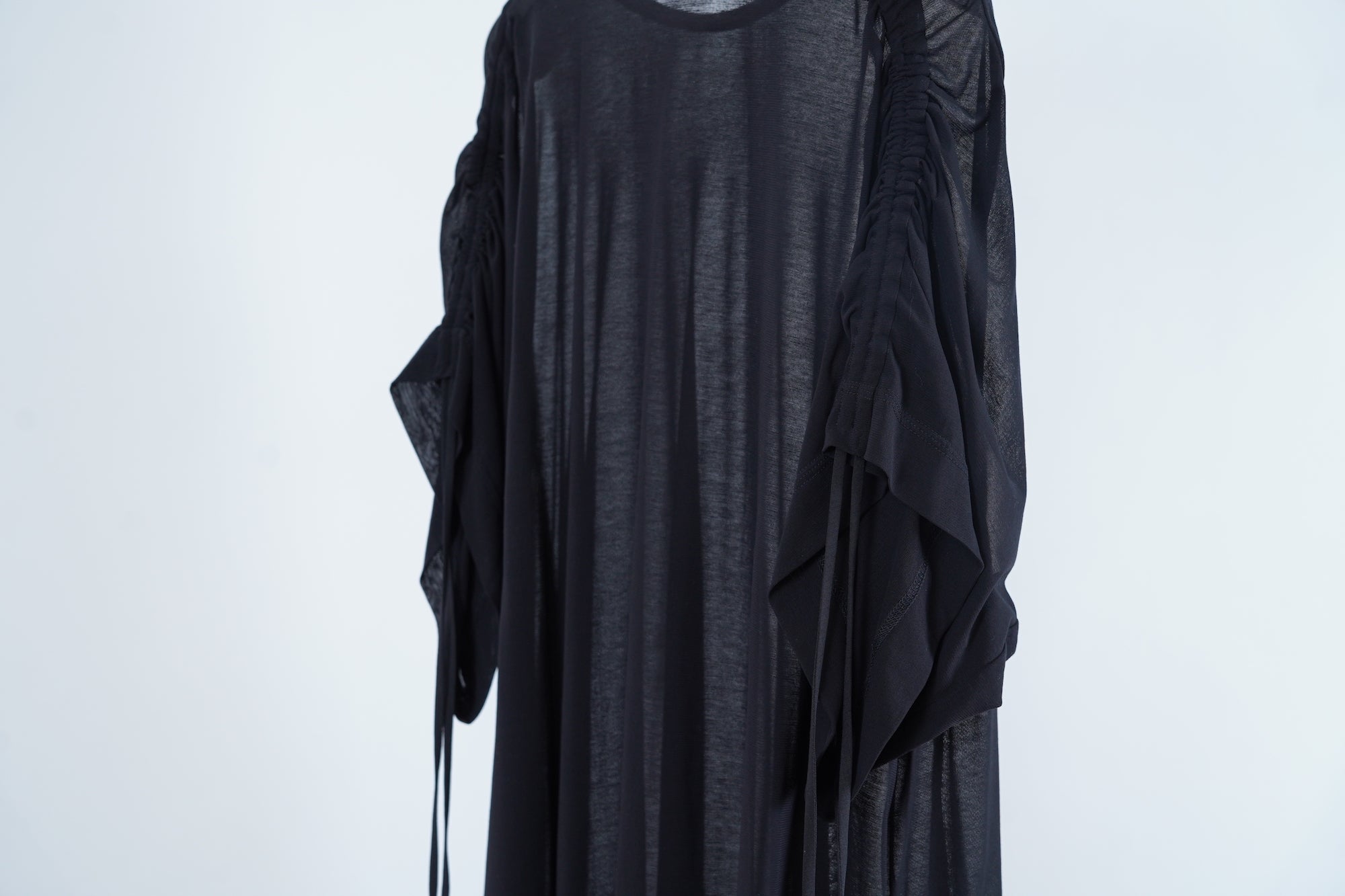 Moebius Tunic / black