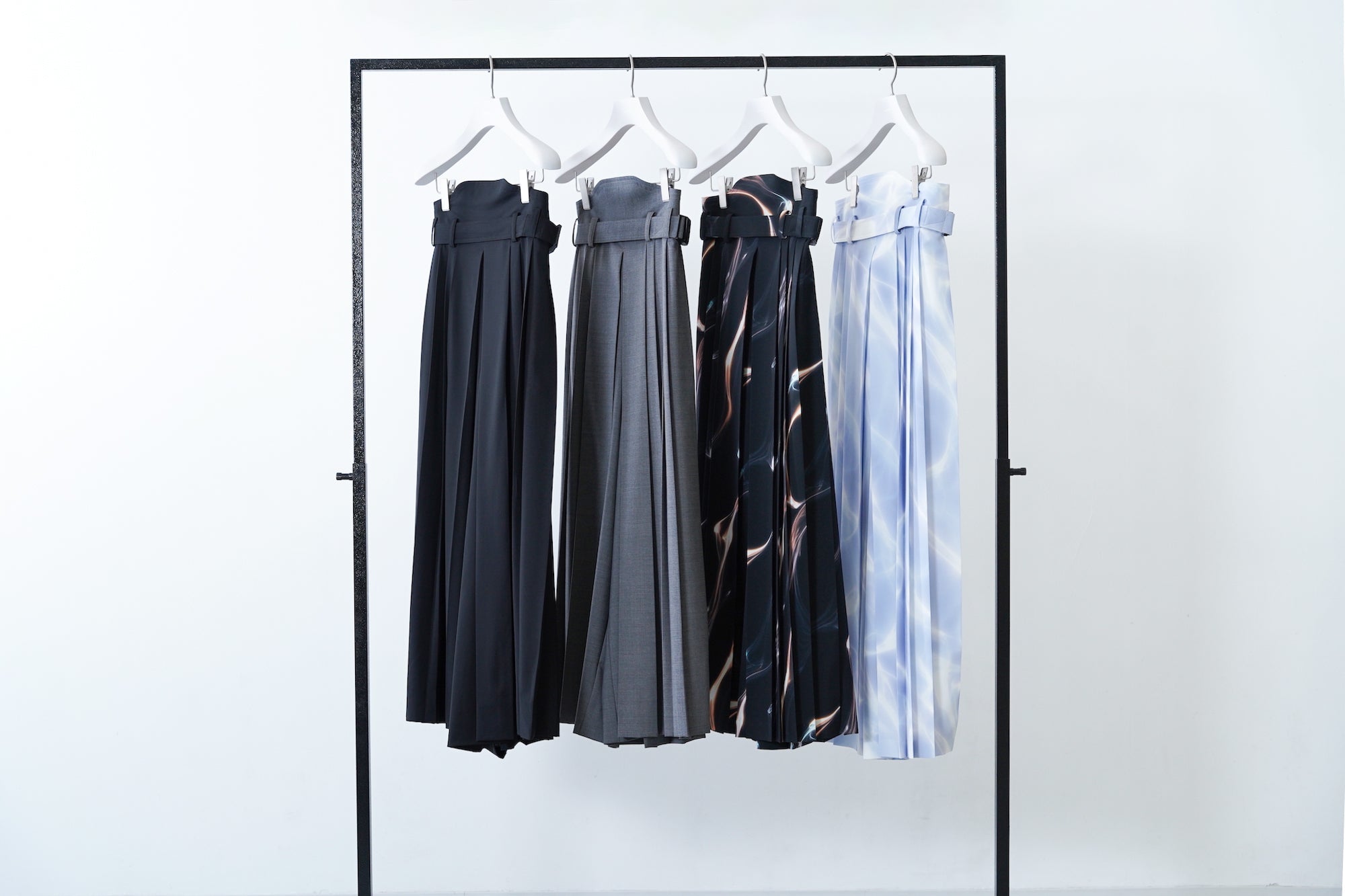 Hak Pleats Pants / grey