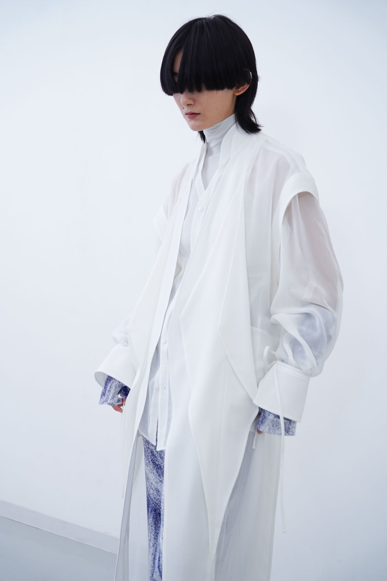 Dia Sheer Gown / ivory