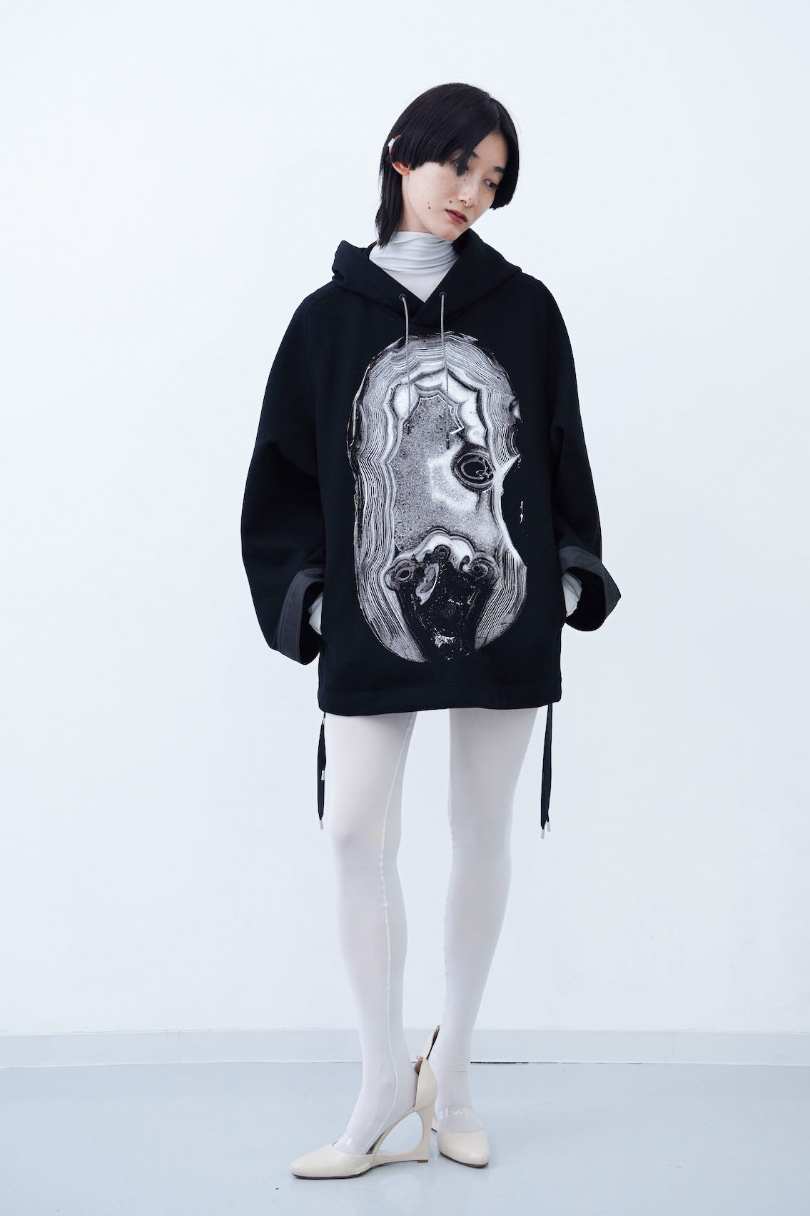 Diaphanera Hoodie / black