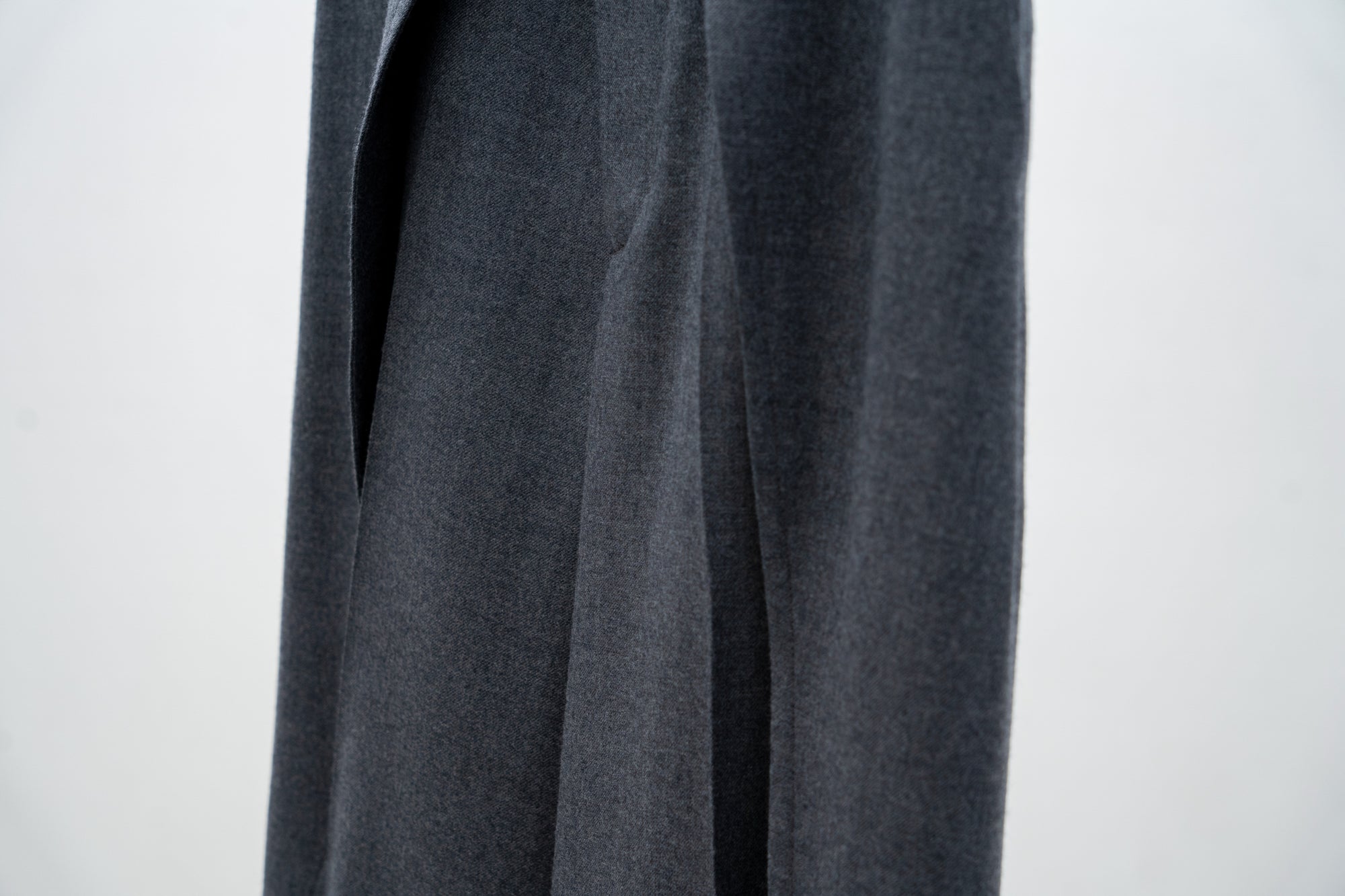 Dub Tailored Trousers / grey