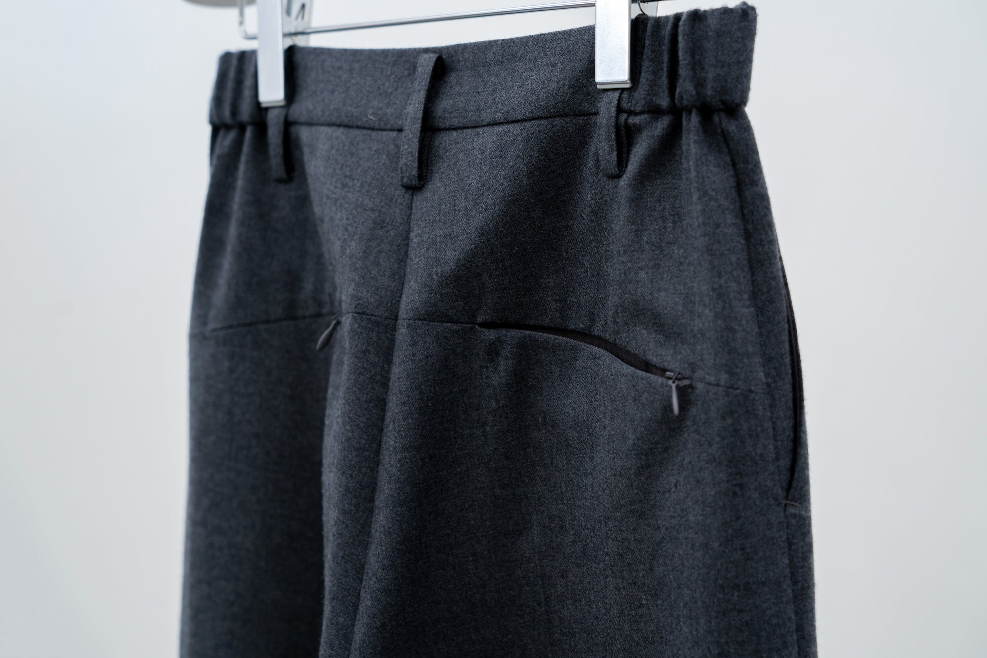 Dub Tailored Trousers / grey