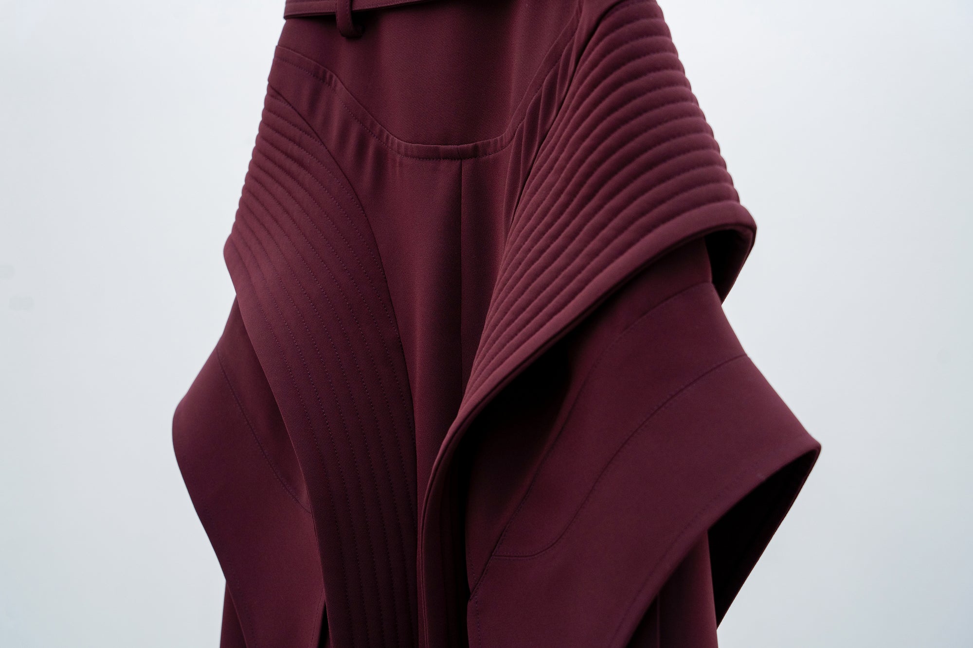 Atlantis Pleats Trousers / burgundy