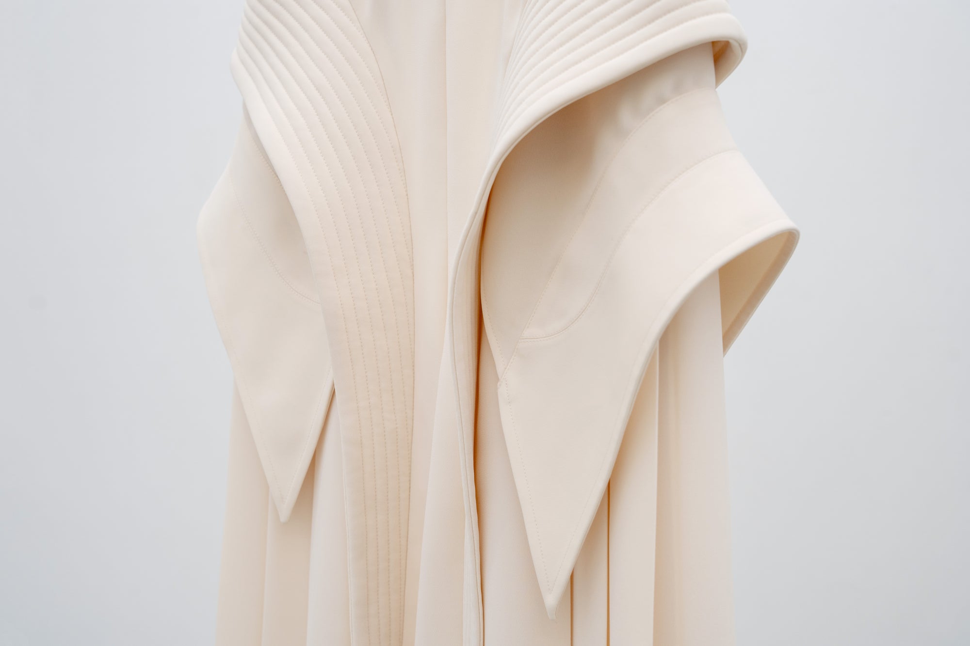 Atlantis Pleats Trousers / ecru