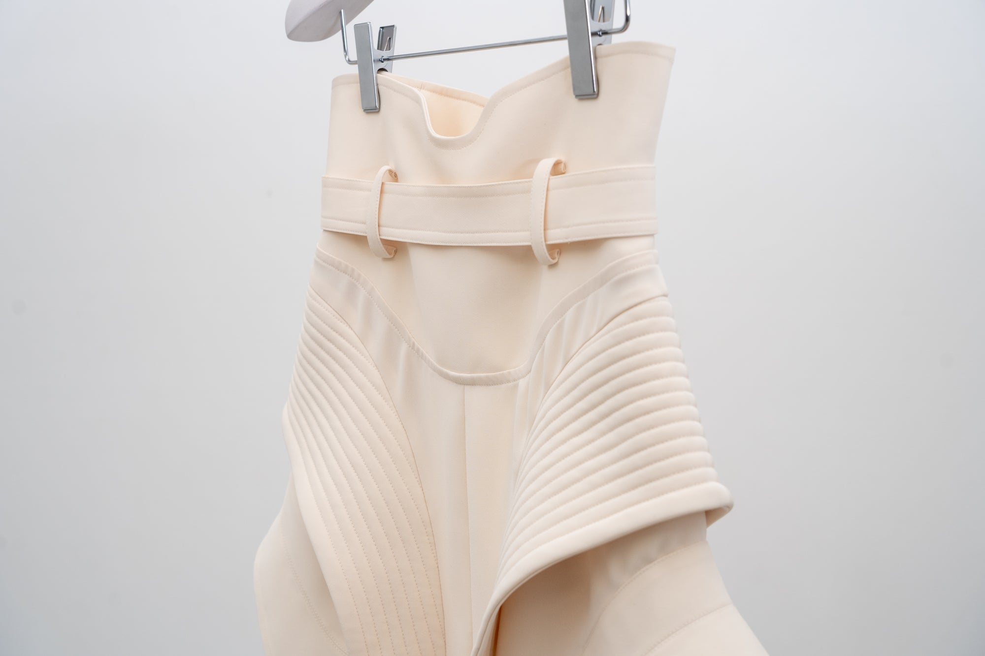 Atlantis Pleats Trousers / ecru