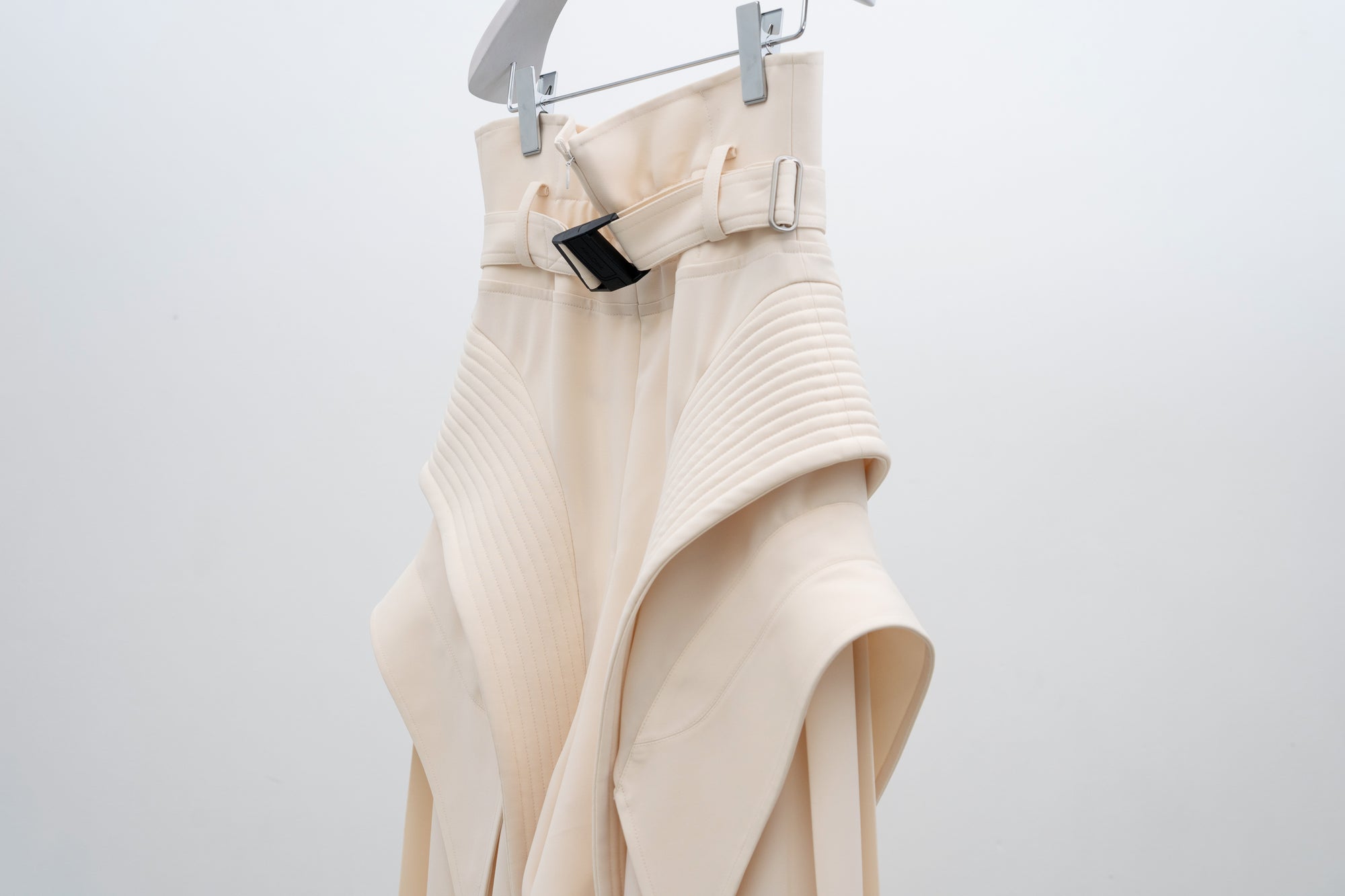 Atlantis Pleats Trousers / ecru