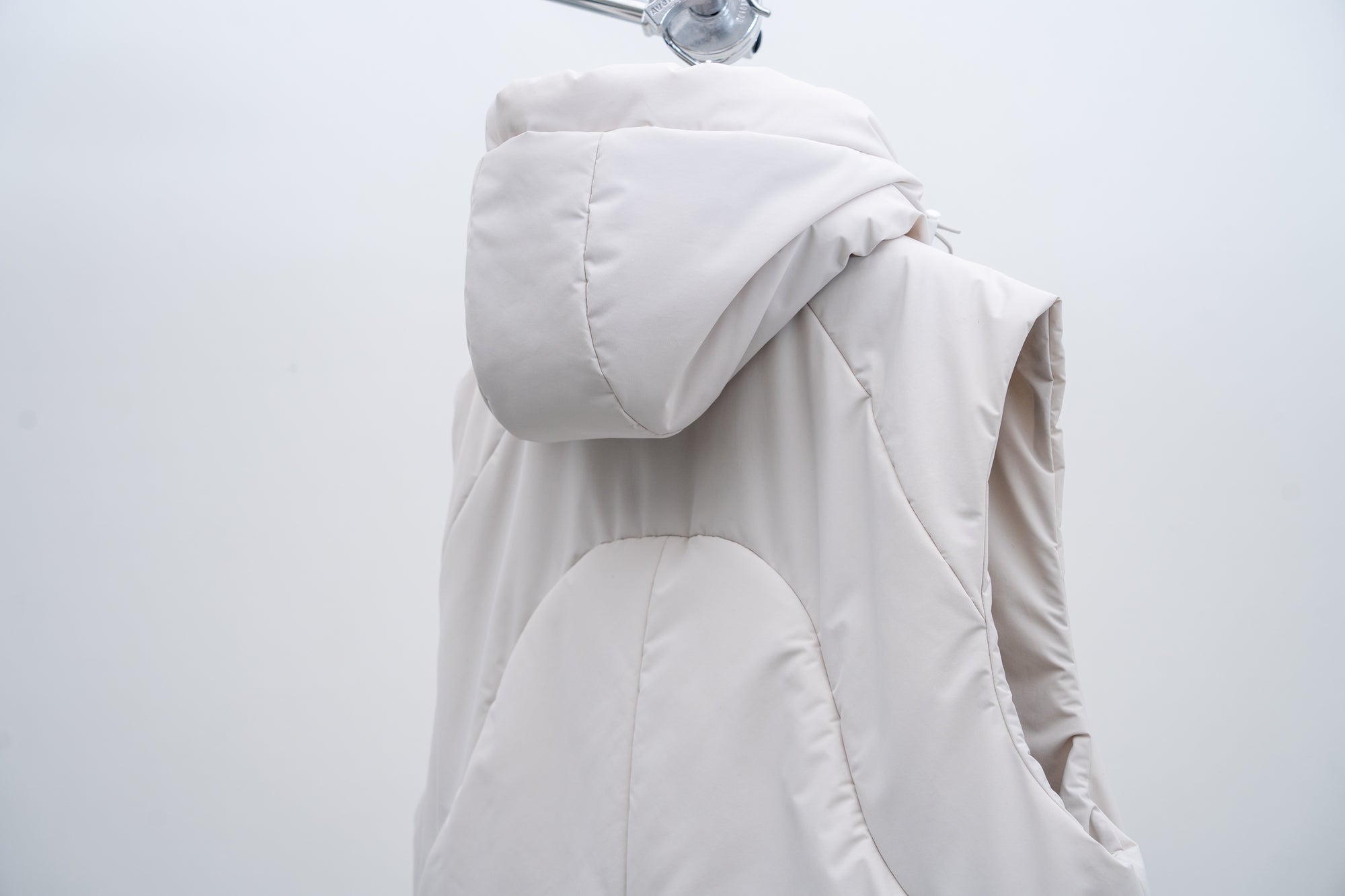 Lay Puf Vest / ivory