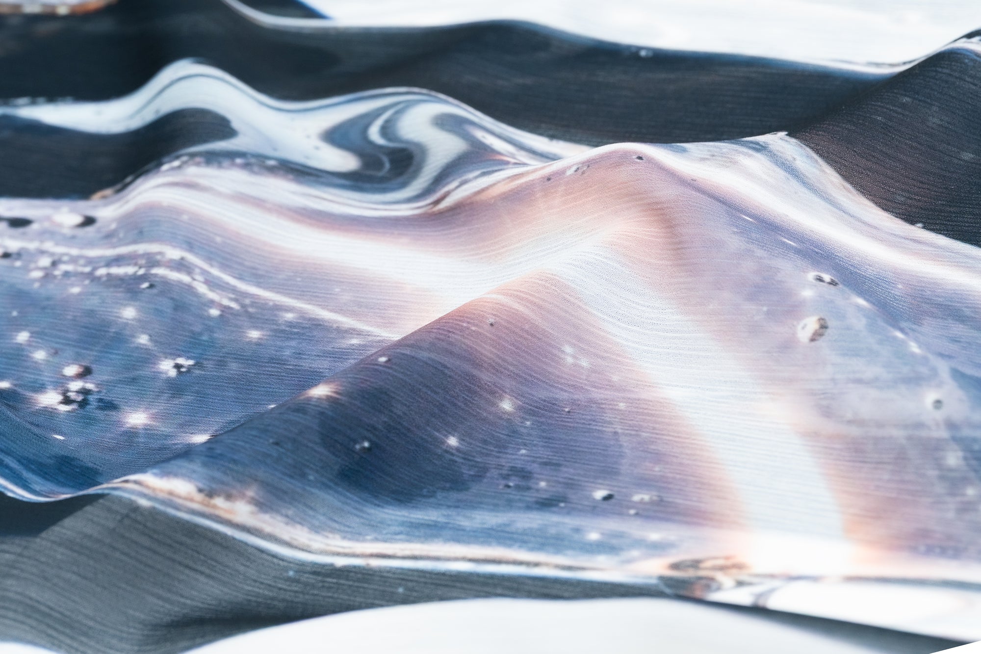 Phenomenal Sheer Robe / white