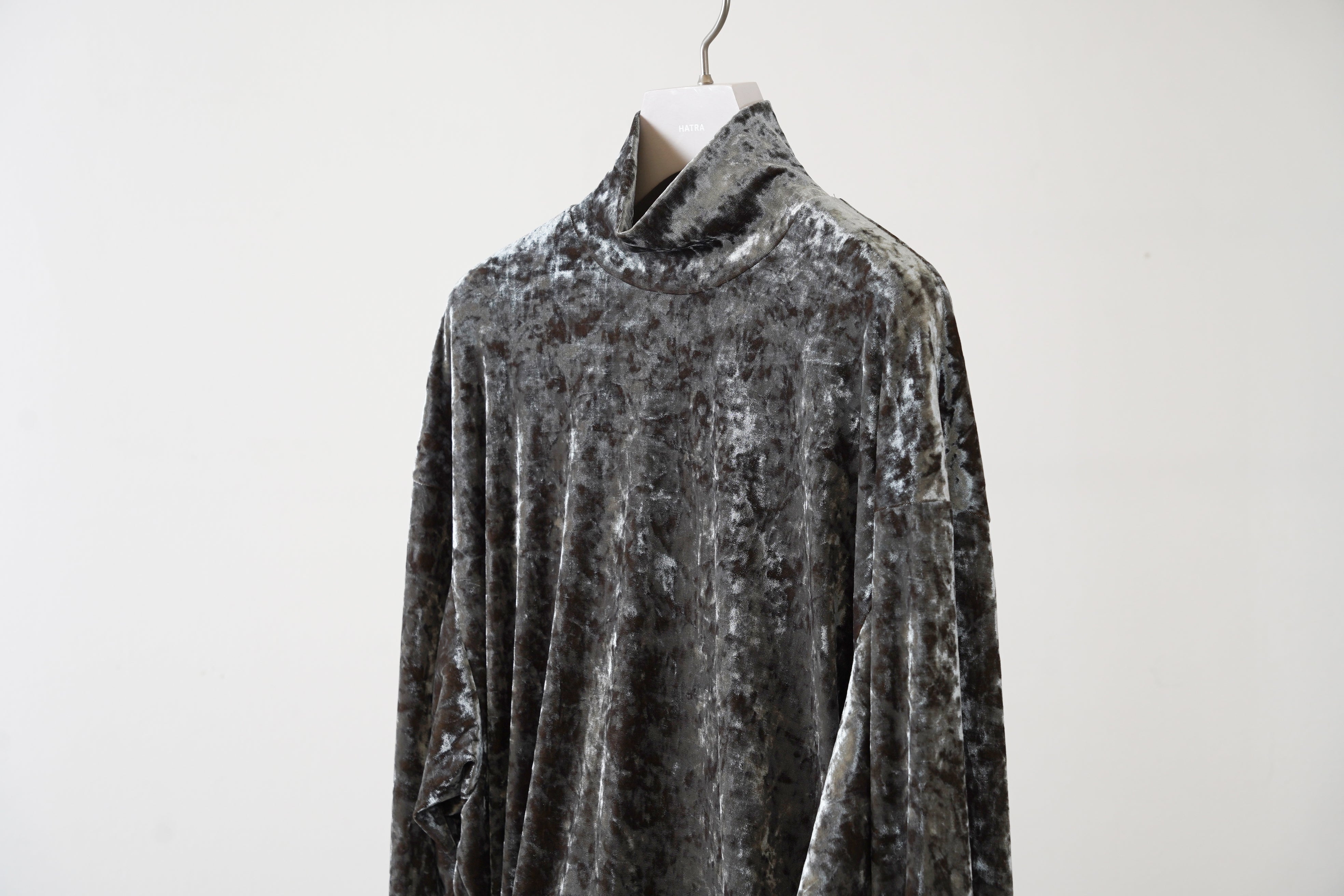 Lunar Velour Moc Top / moss – HATRA OFFICIAL