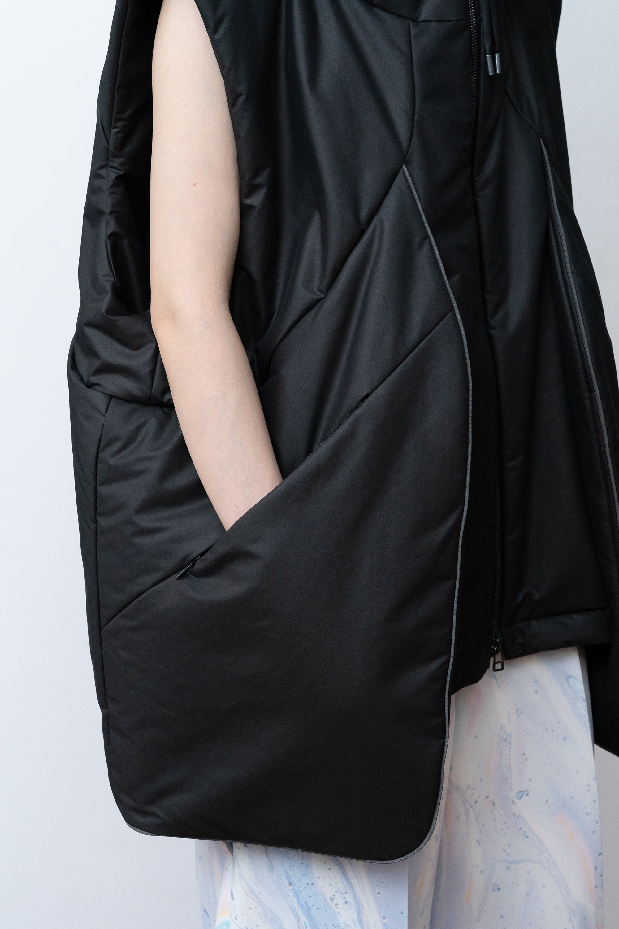 Lay Puf Vest / black