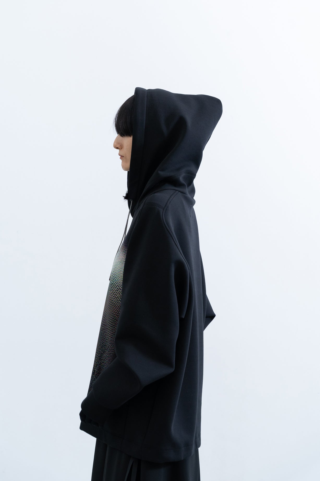 Echo Embroidery Hoodie / black