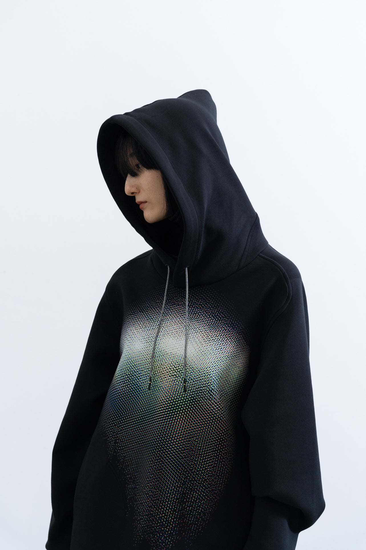 Echo Embroidery Hoodie / black