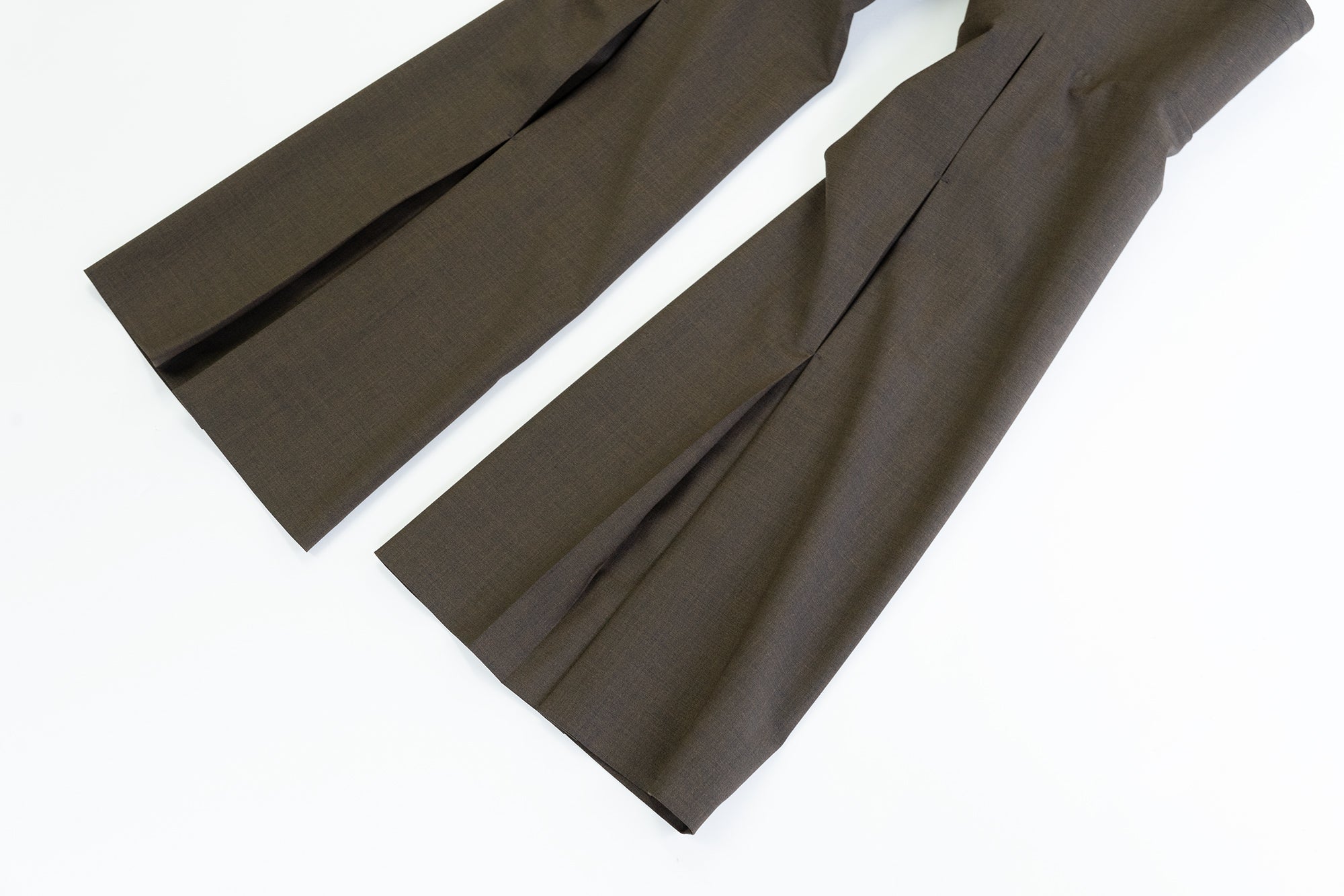 Hourglass Gaiters / bronze