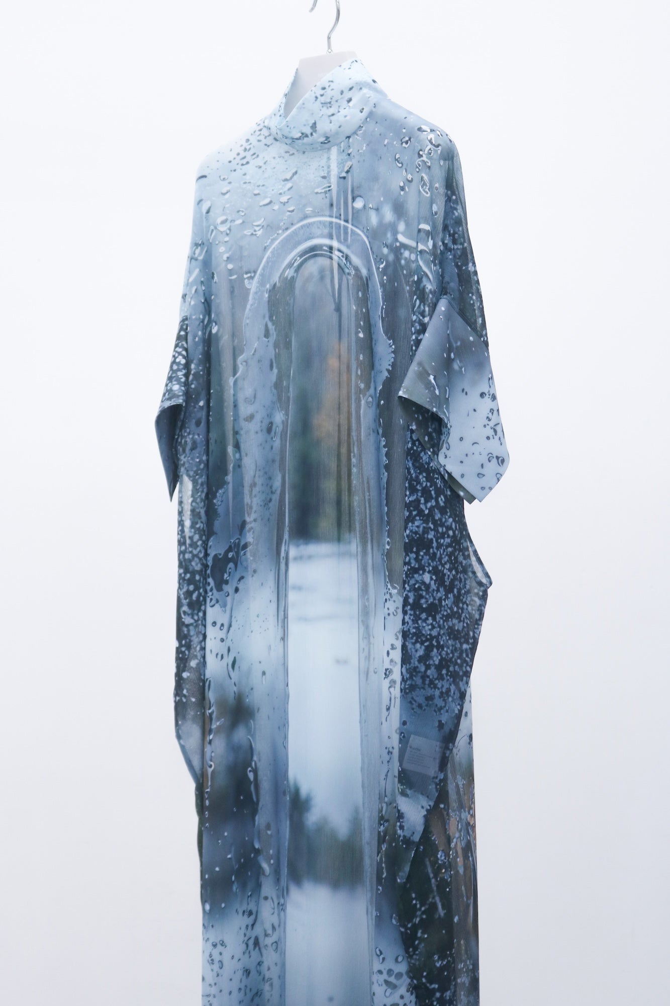 Phenomenal Sheer Robe / mist