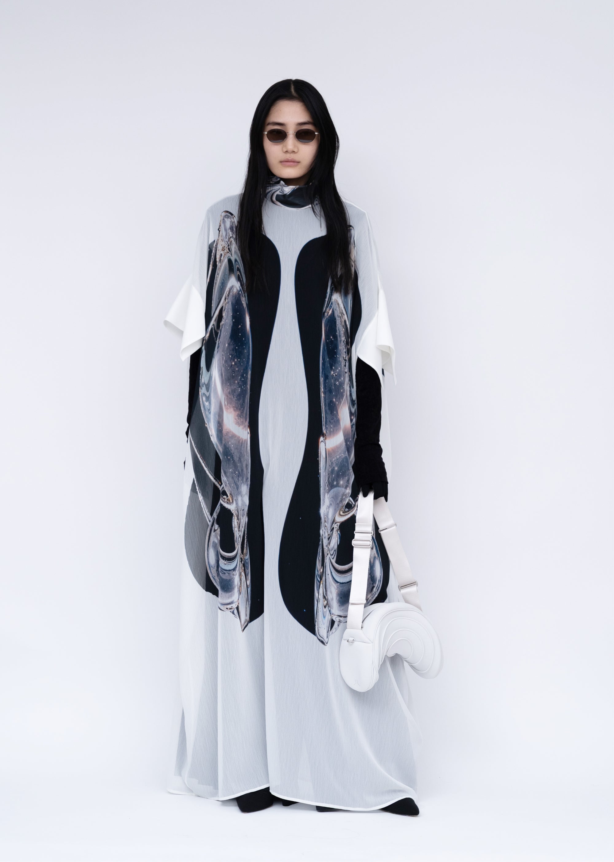 Phenomenal Sheer Robe / white