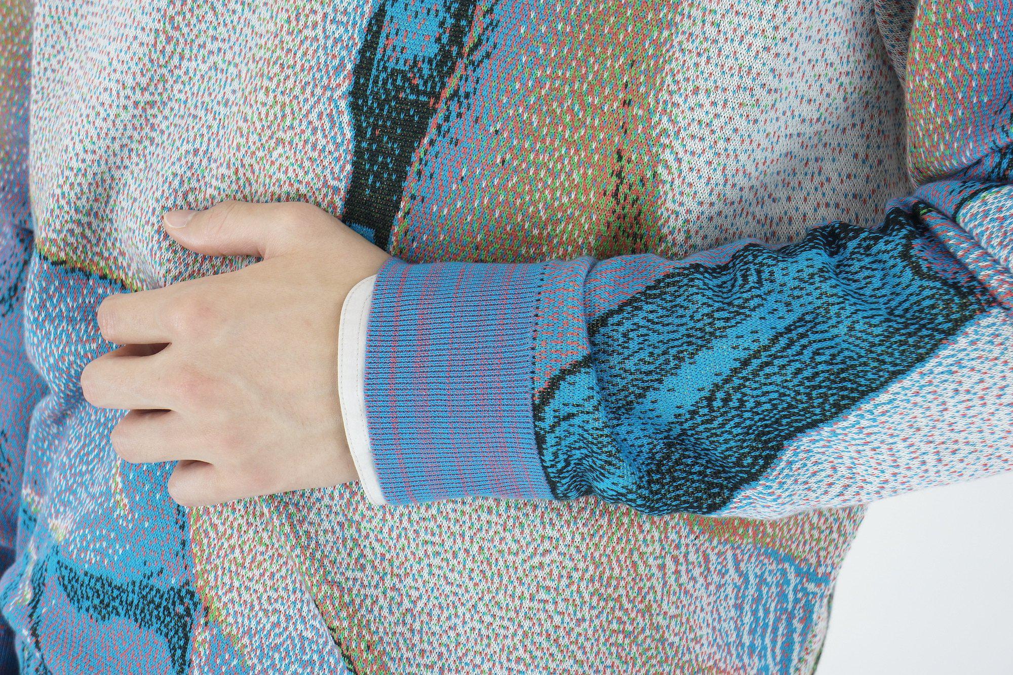 Syn Feather Sweater / SWALLOW