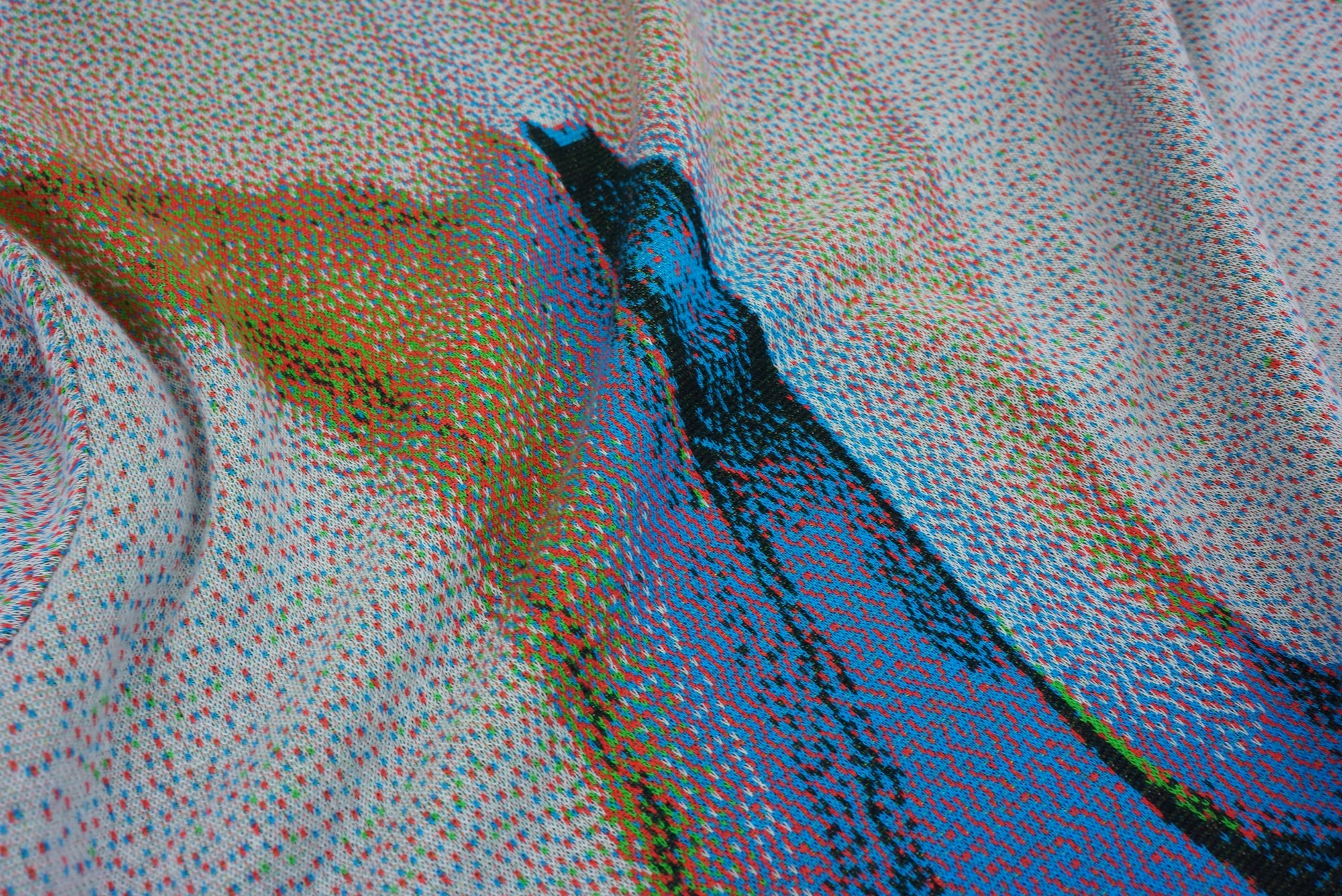 Syn Feather Sweater / SWALLOW