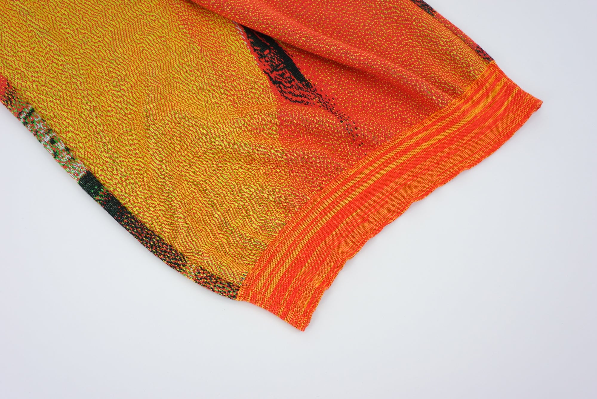 Syn Feather Robe / STRELITZIA