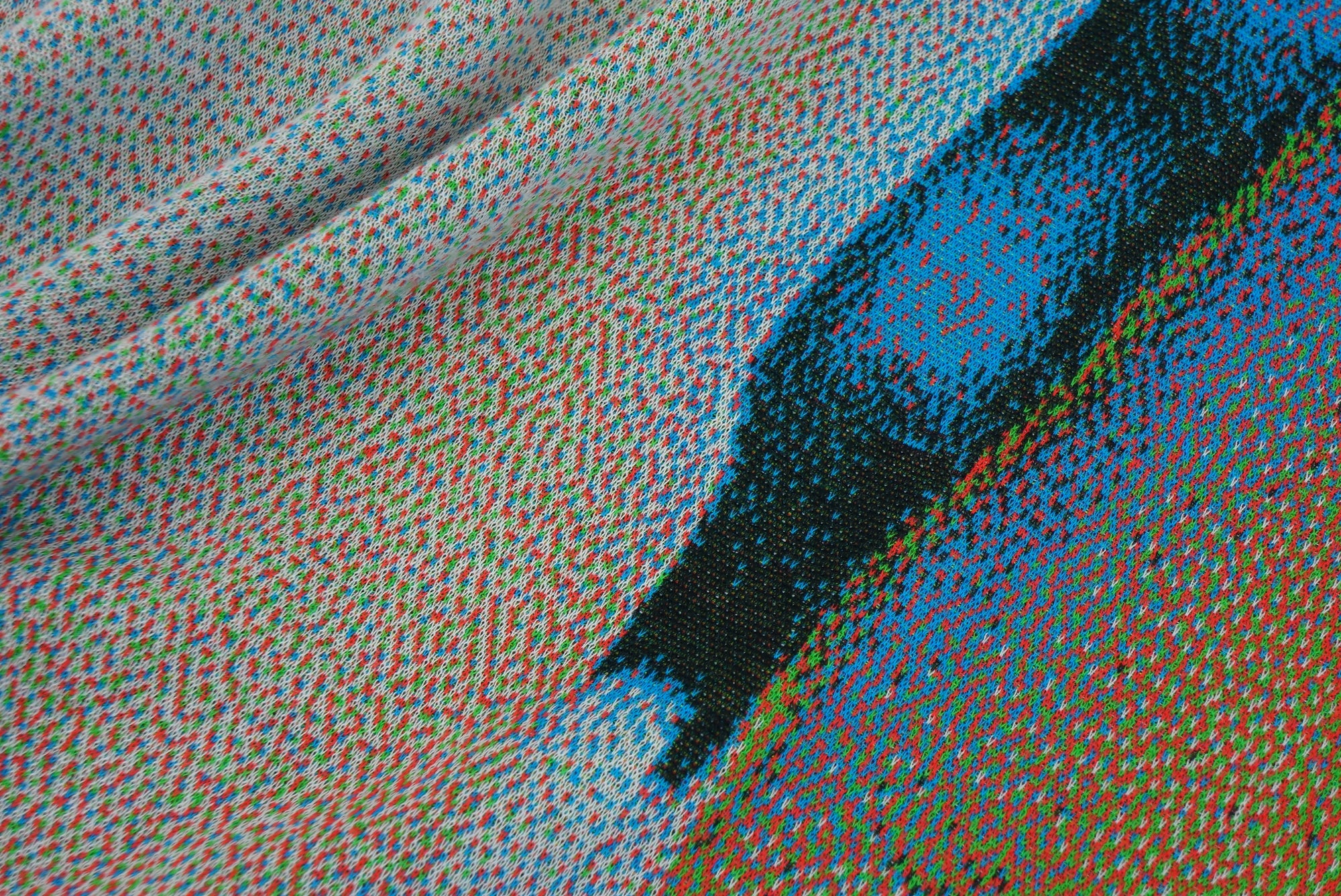 Syn Feather Robe / SWALLOW