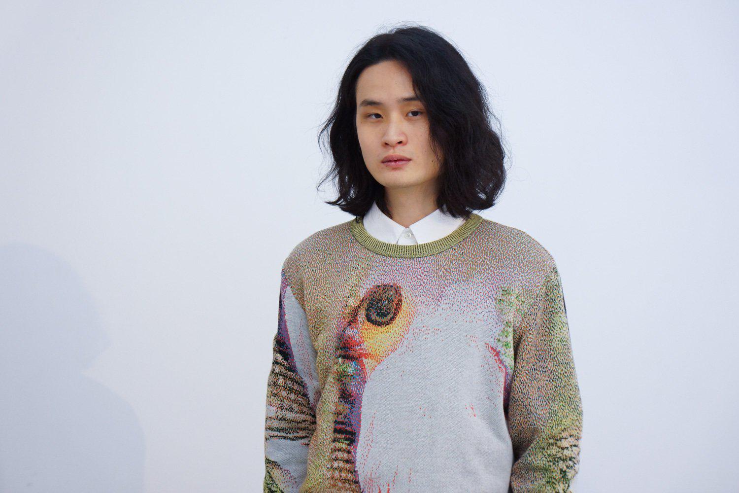 Syn Feather Sweater / Owl