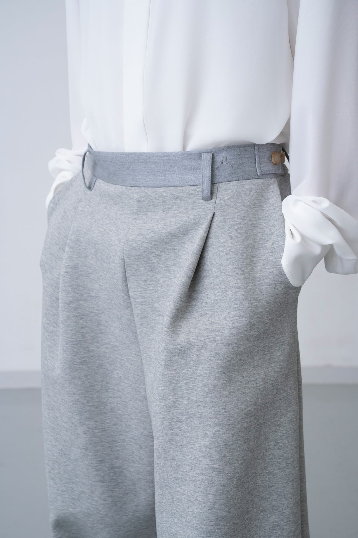 Spacer Pants / grey
