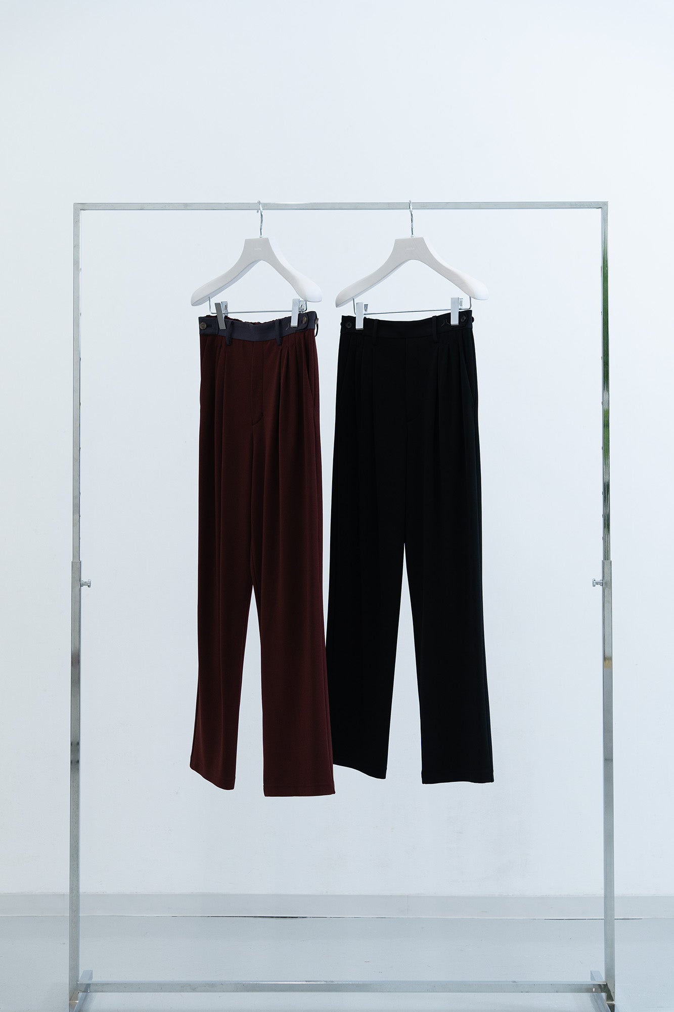 [PRE] Moc Trousers / black