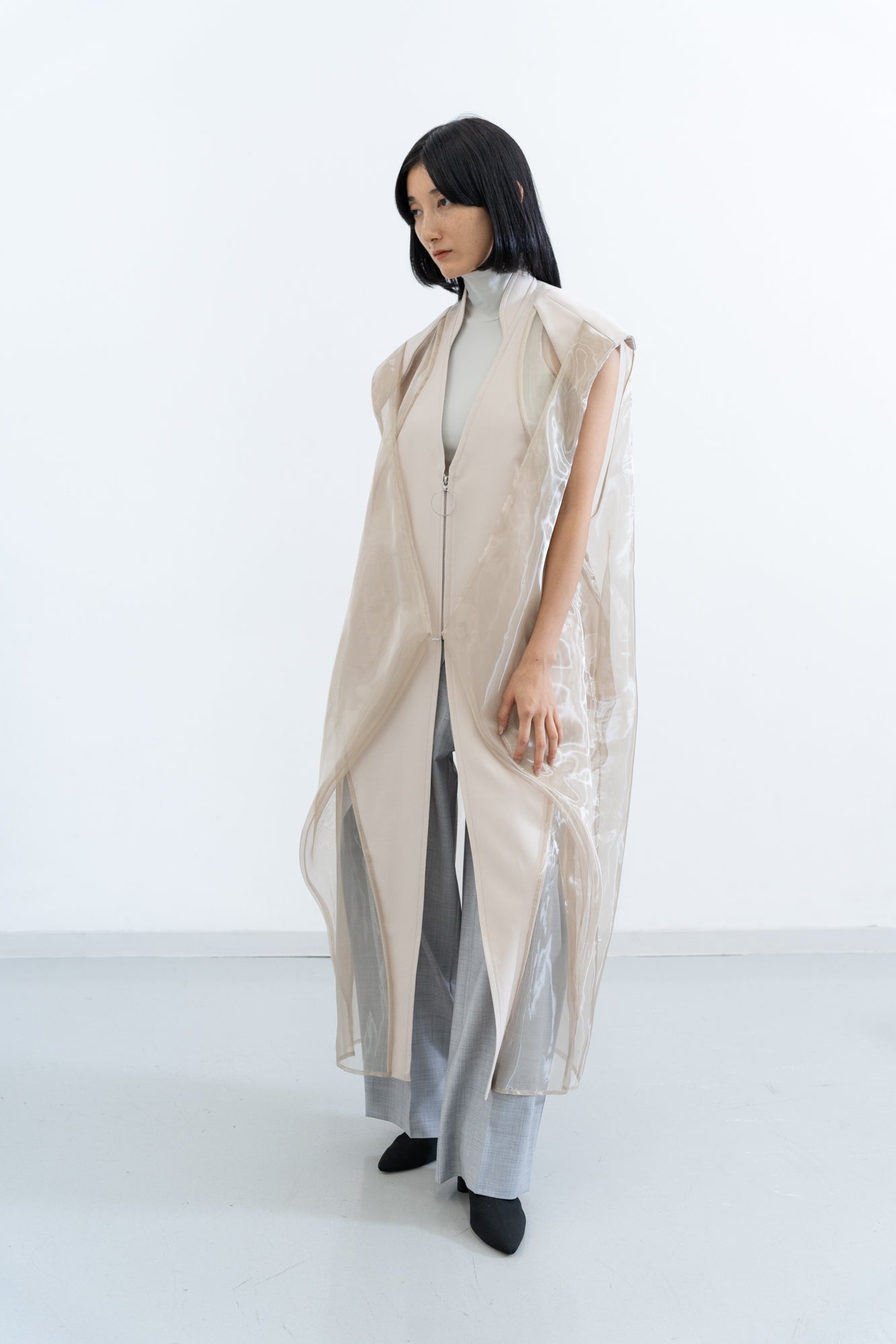 Tao Sheer Gown / beige