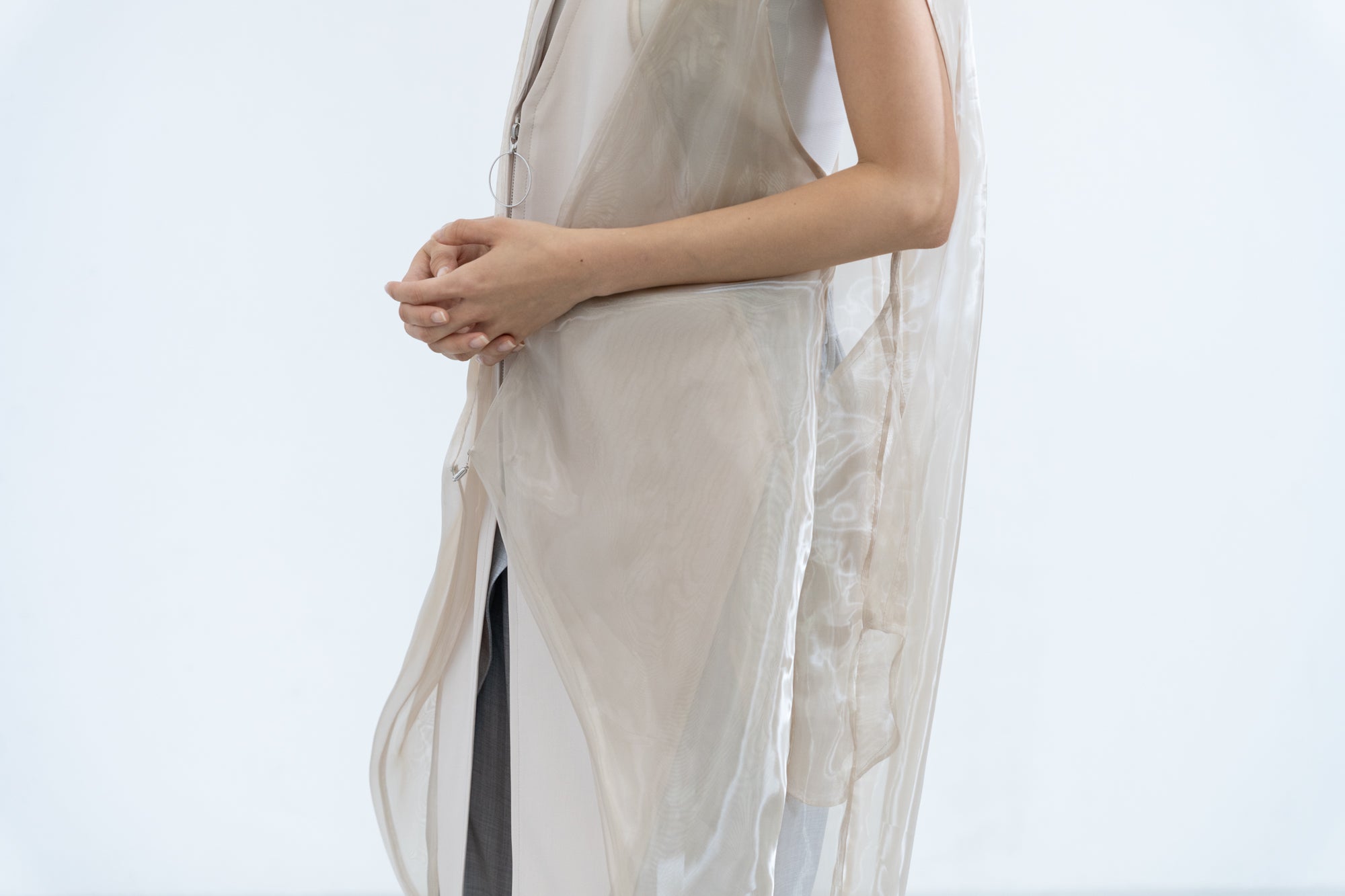 Tao Sheer Gown / beige