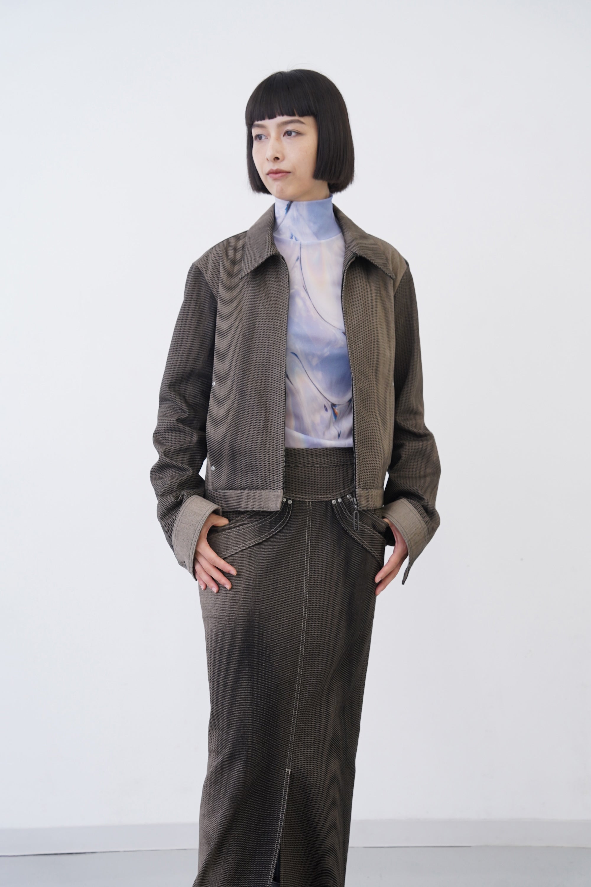 [PRE] Hi Oyster / light