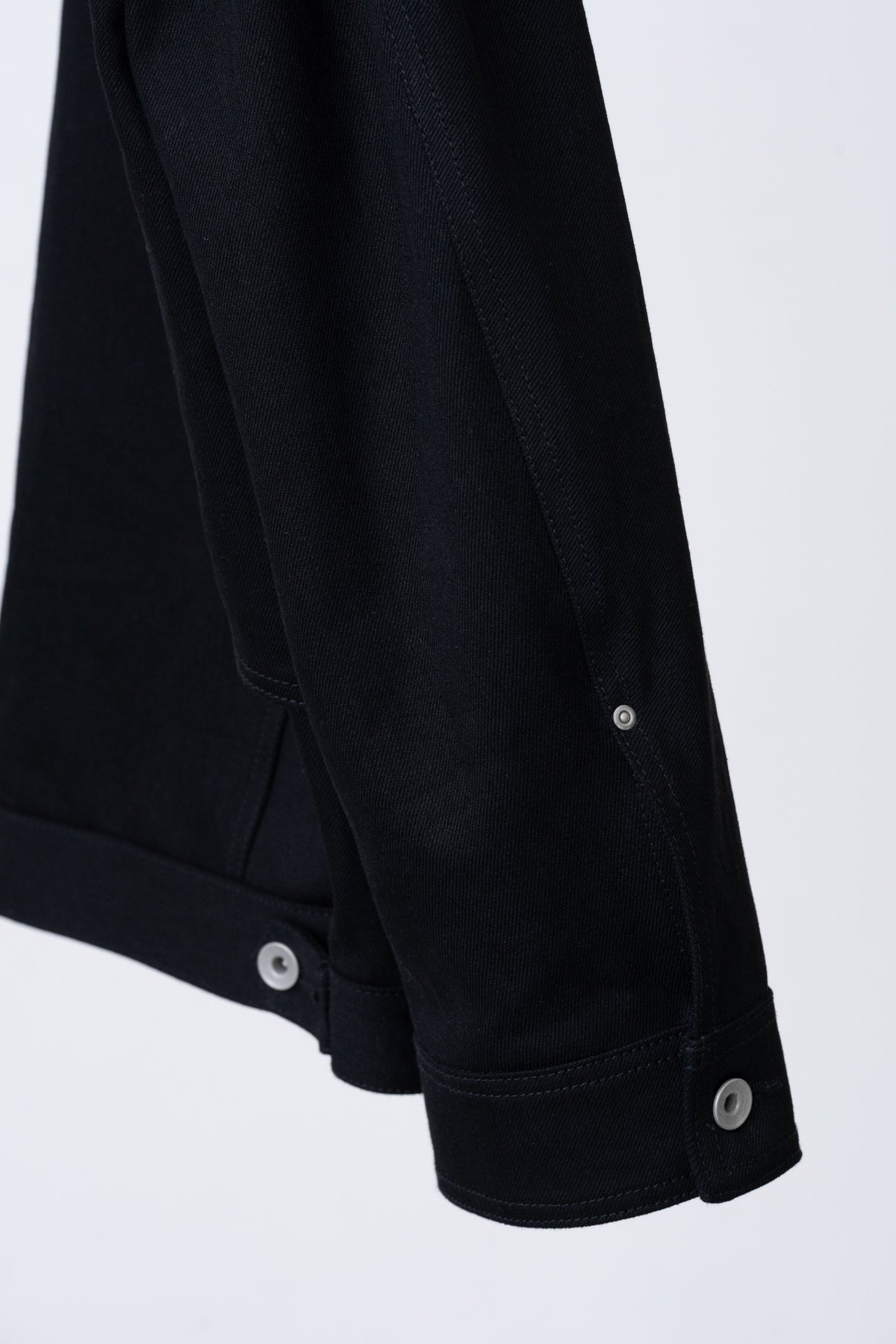 Airport Denim Jacket / black