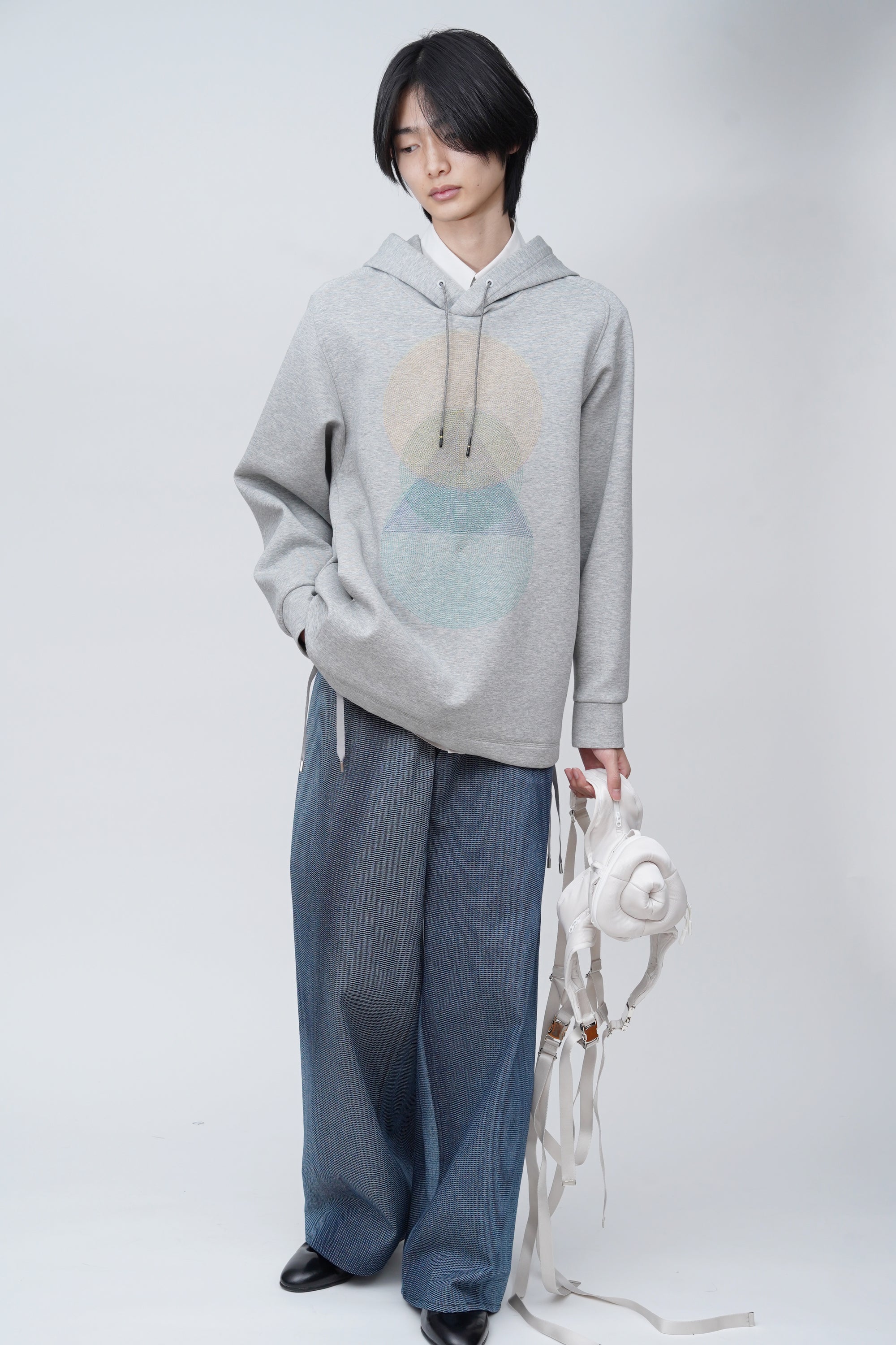 Echo Embroidery Hoodie / grey