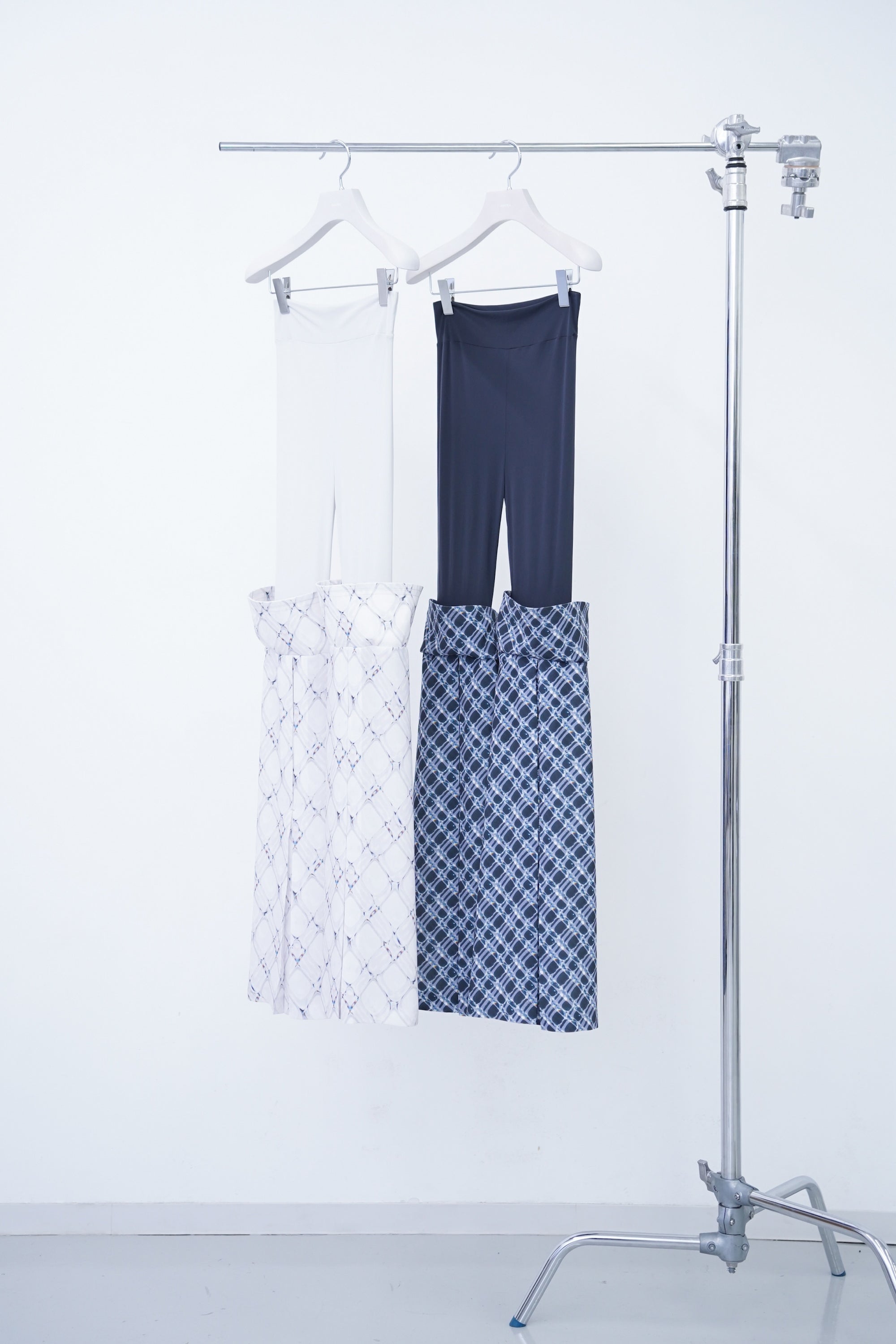 [PRE] Lattice Gaiters / charcoal