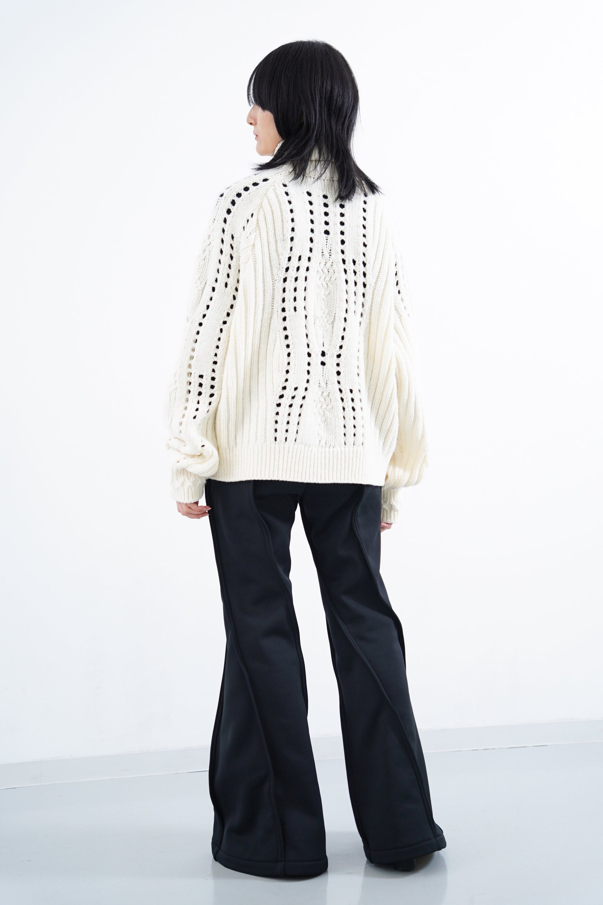 Allele Cable Sweater / ivory