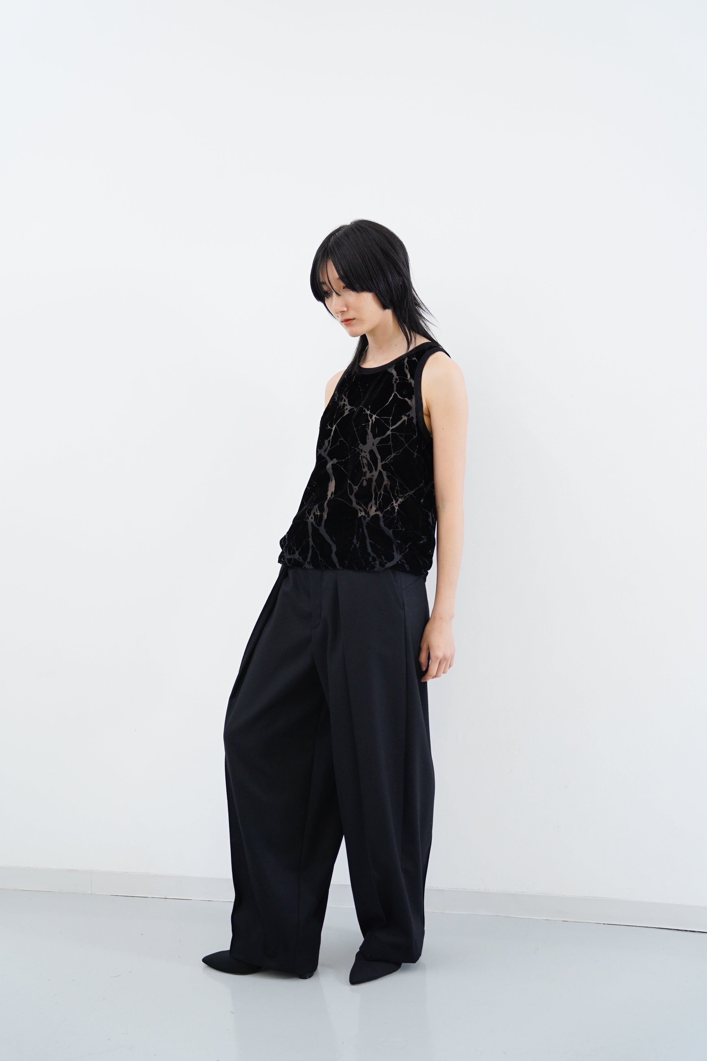 2021 SUMMER COLLECTION vol.1】CENTERPRESS COCOON PANTS