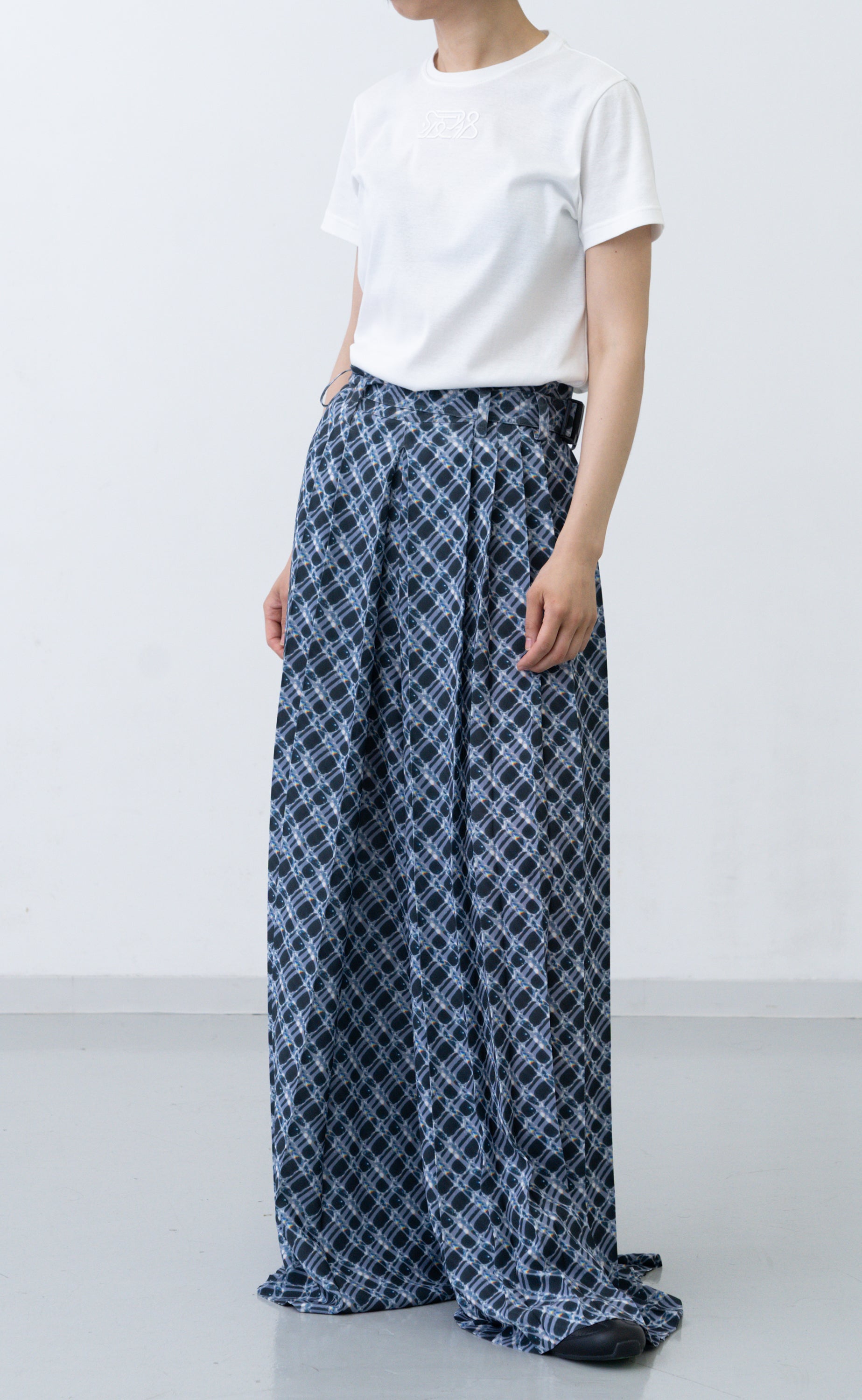 Hak Pleats Pants Lattice / charcoal