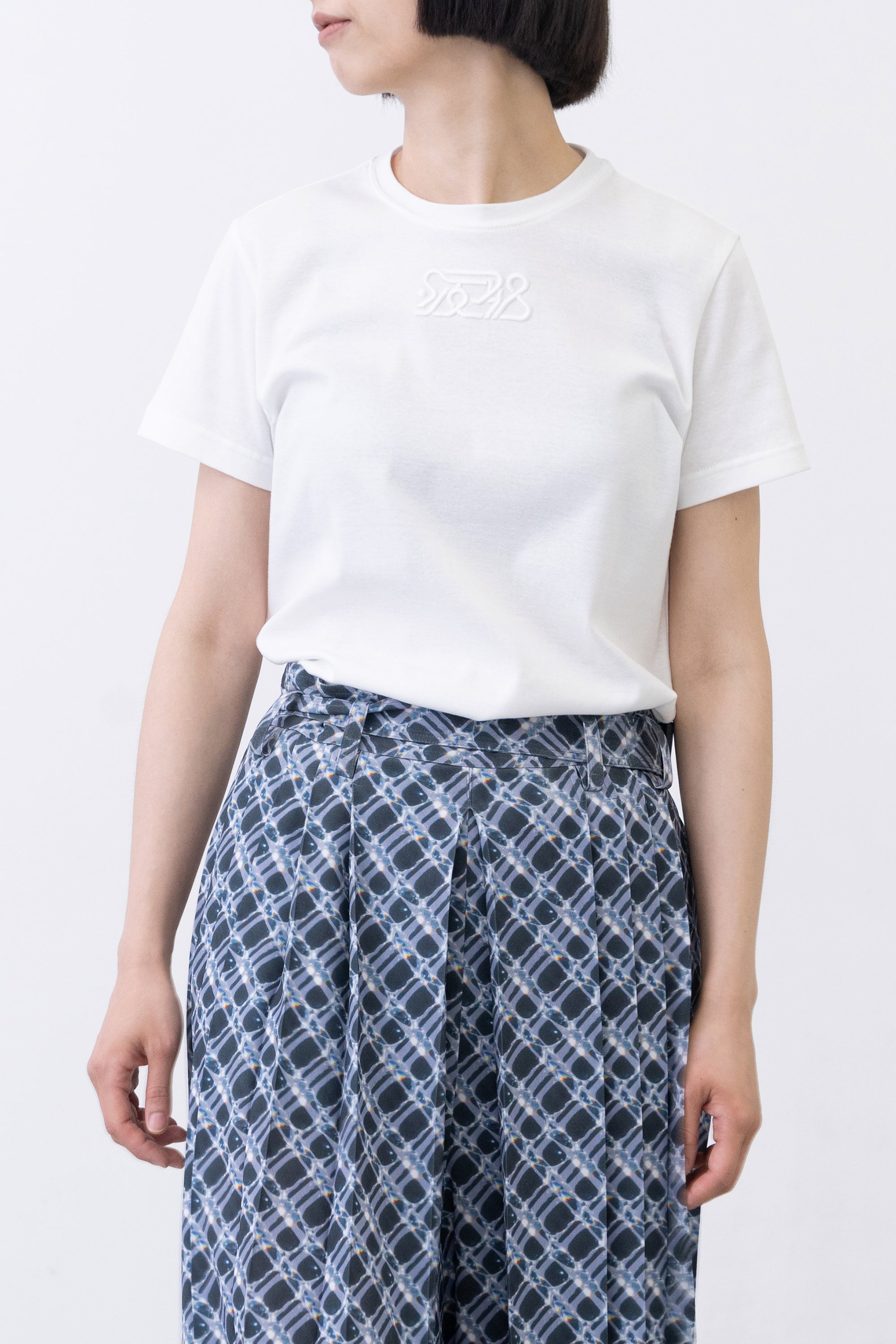 [PRE] Hak Pleats Pants Lattice / charcoal
