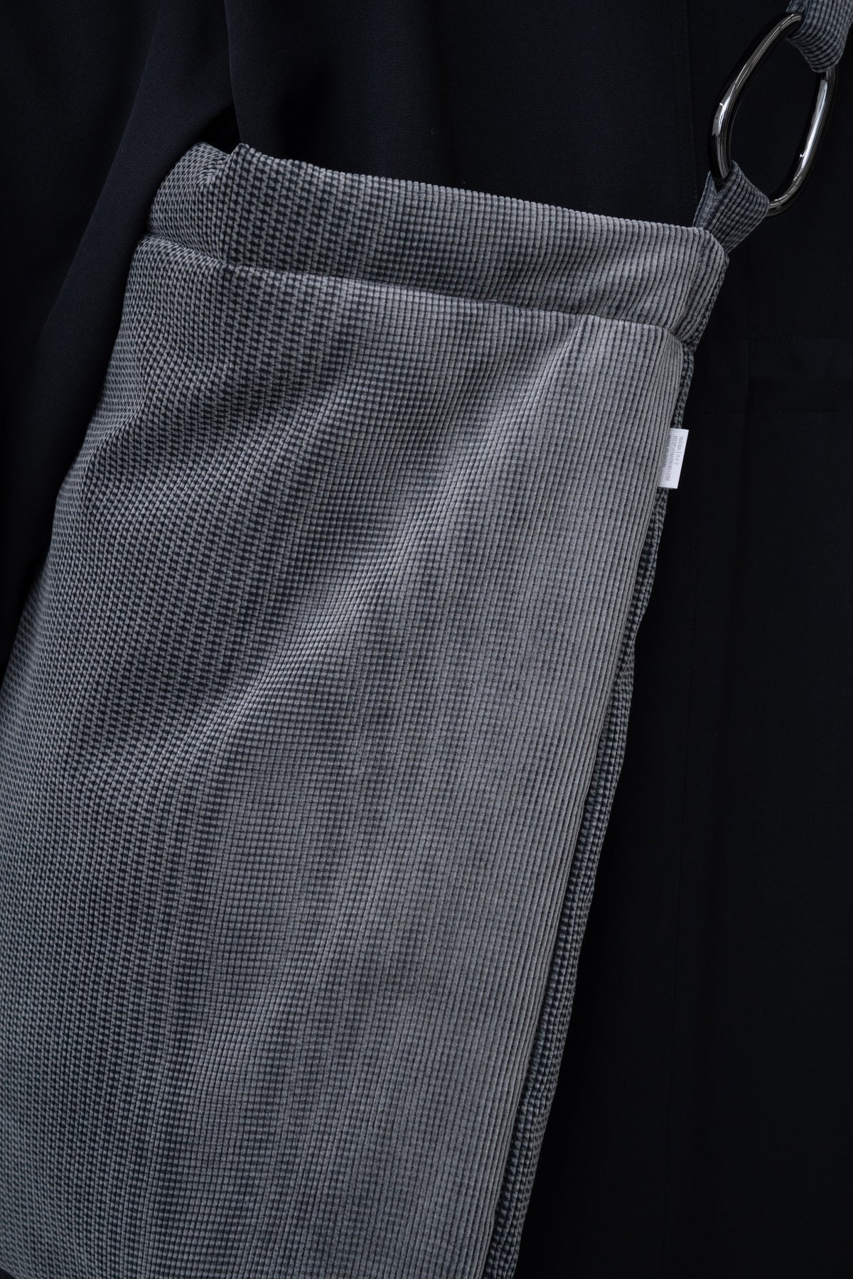 Mirage Corduroy Tote / steal-grey