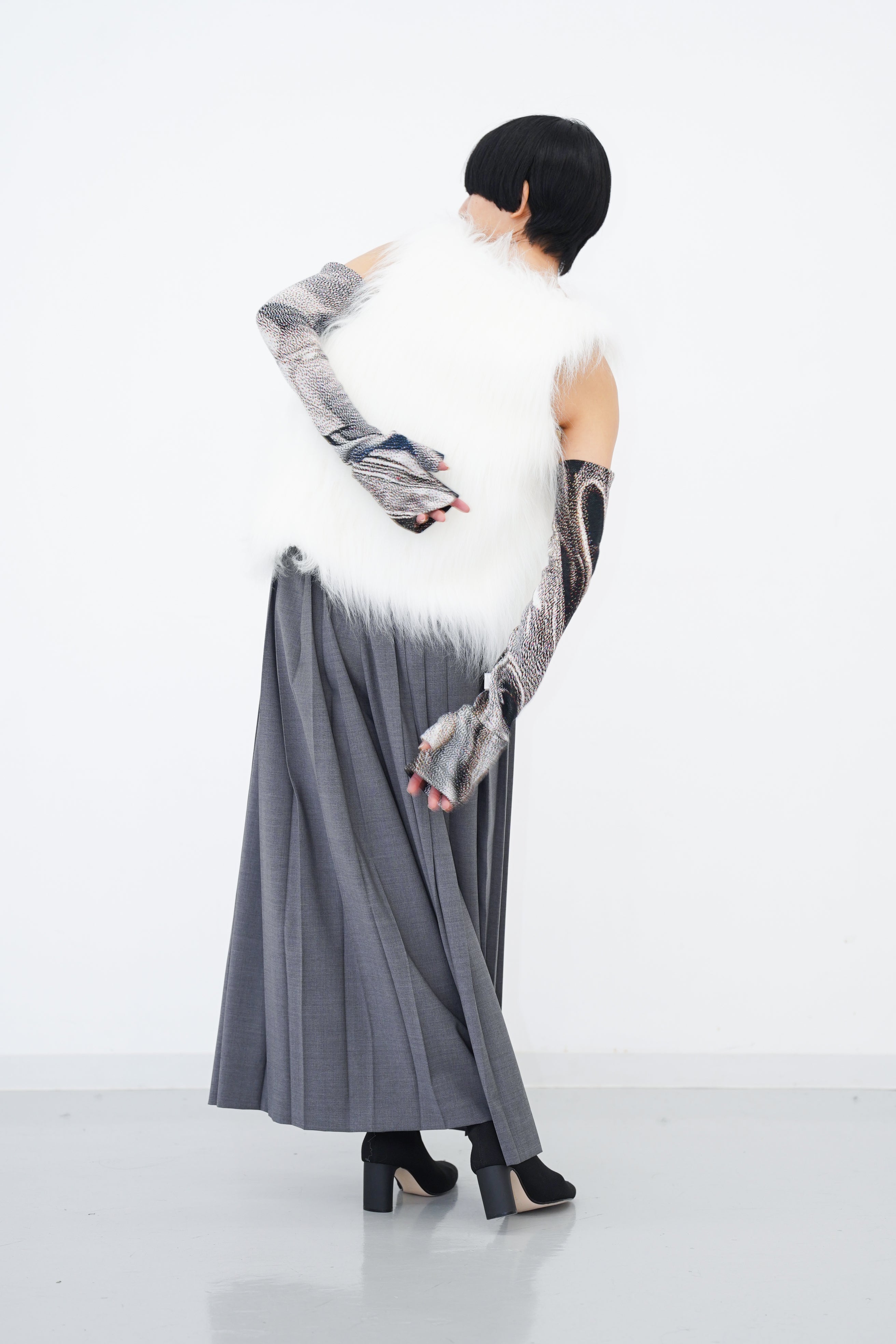 Weld Knit Arm Covers / silver