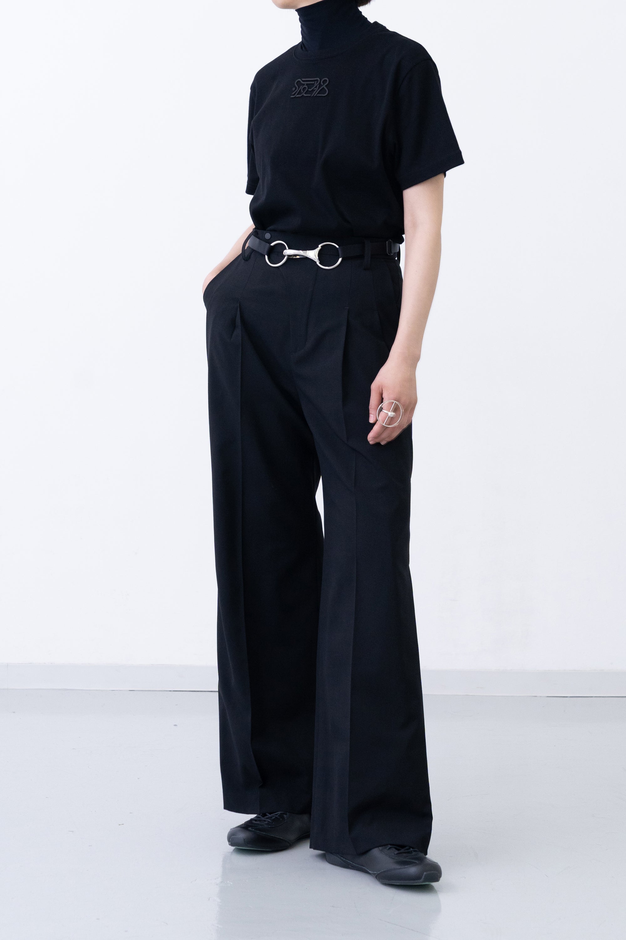 [PRE] Layhak Trousers / black