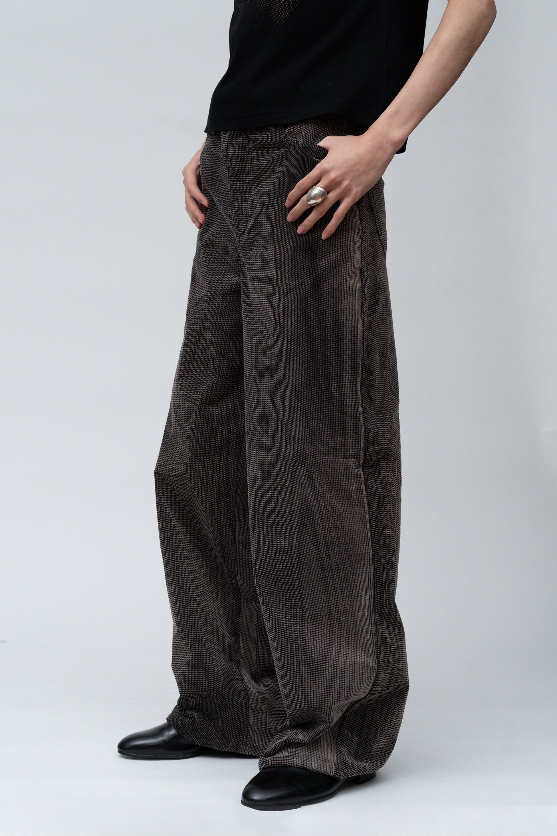 Mirage Bleach Corduroy Pants / black