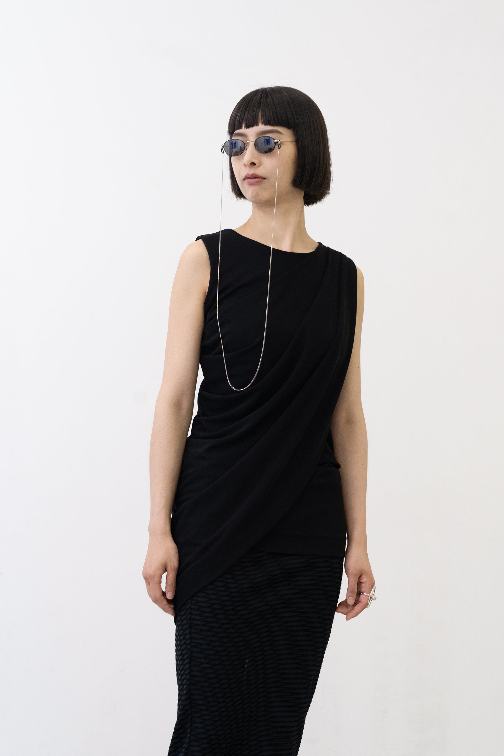 [PRE] Equil Drape Robe / black