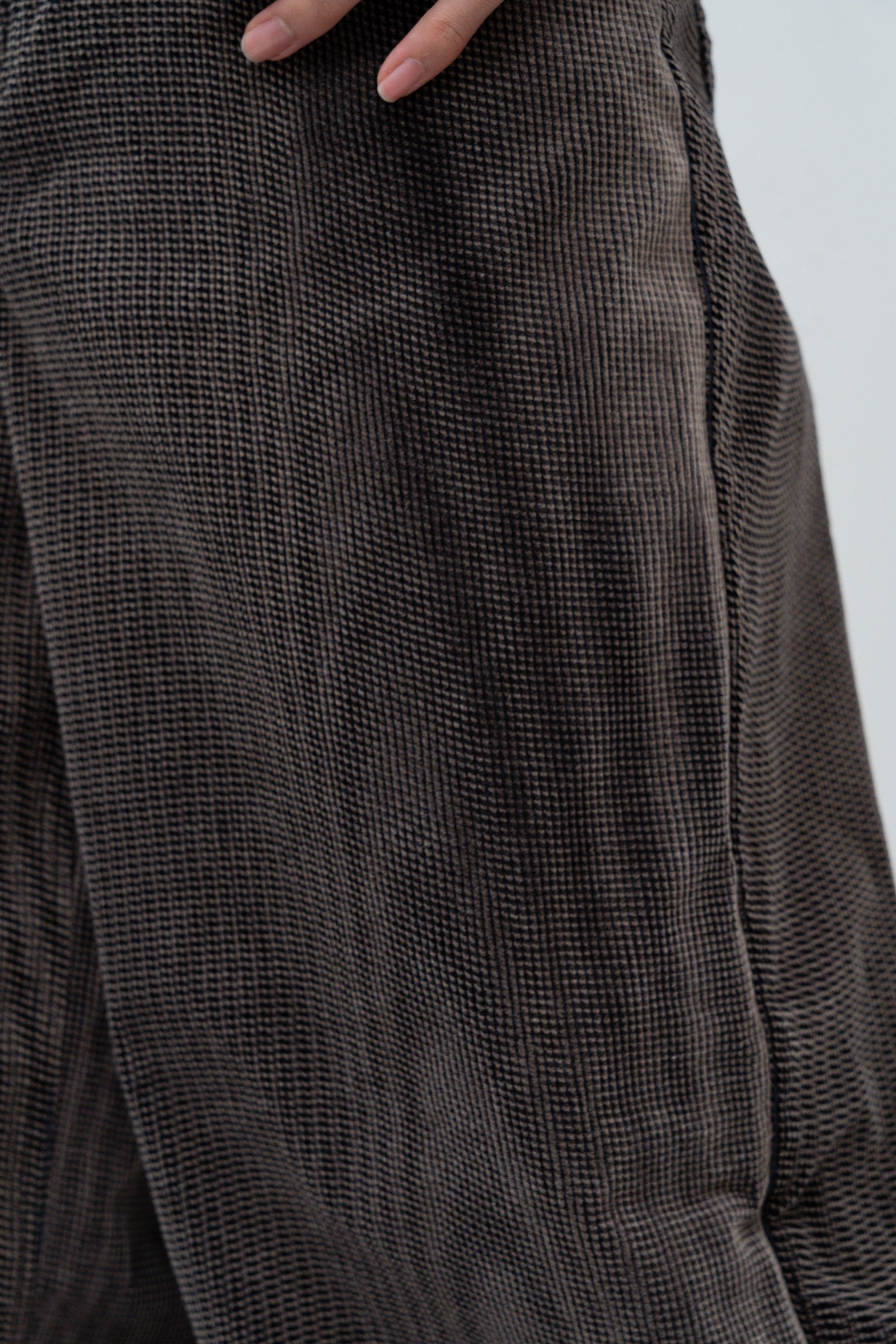 Mirage Bleach Corduroy Pants / black