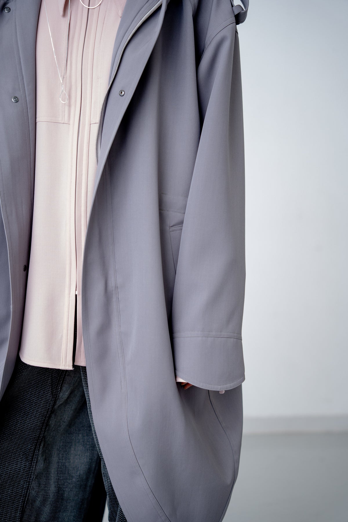 Disk Over Coat / charcoal