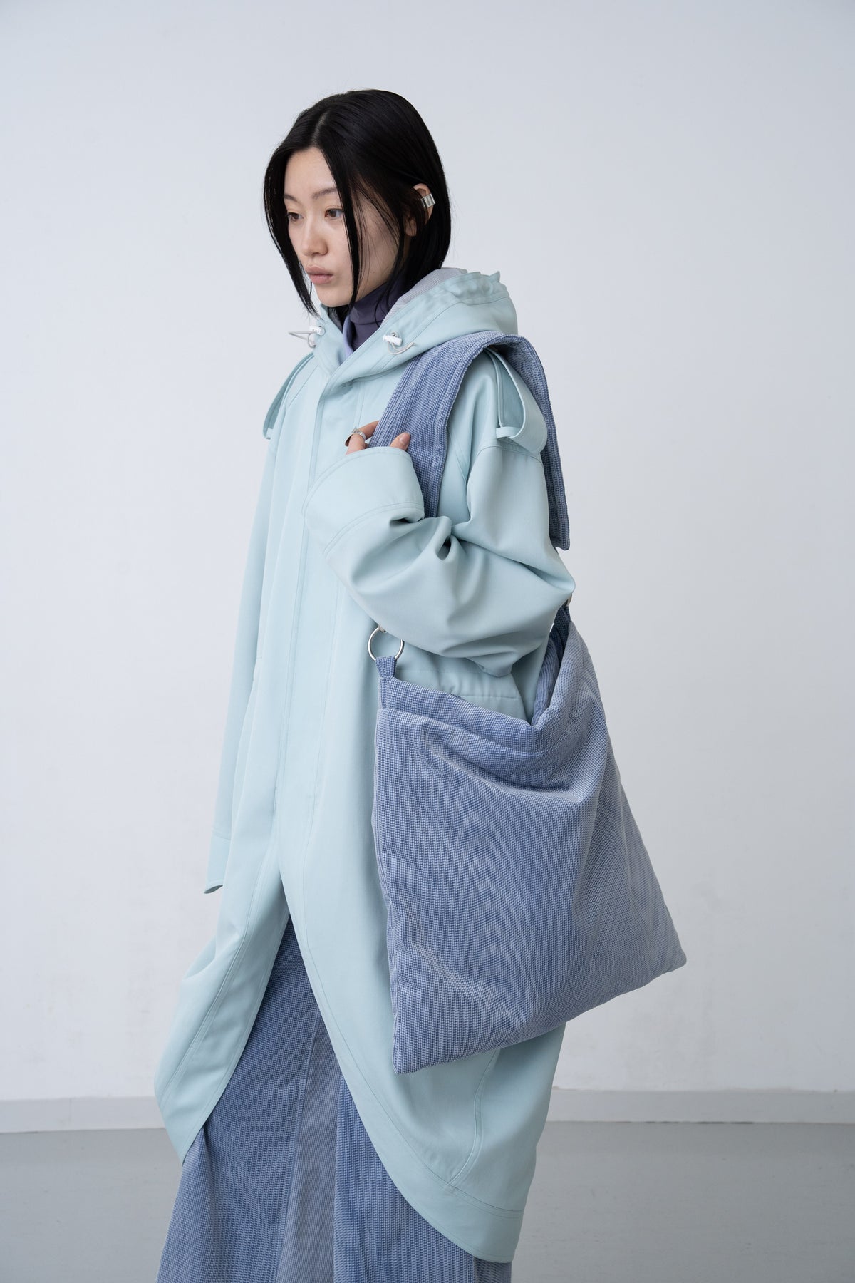 Mirage Corduroy Tote / ice