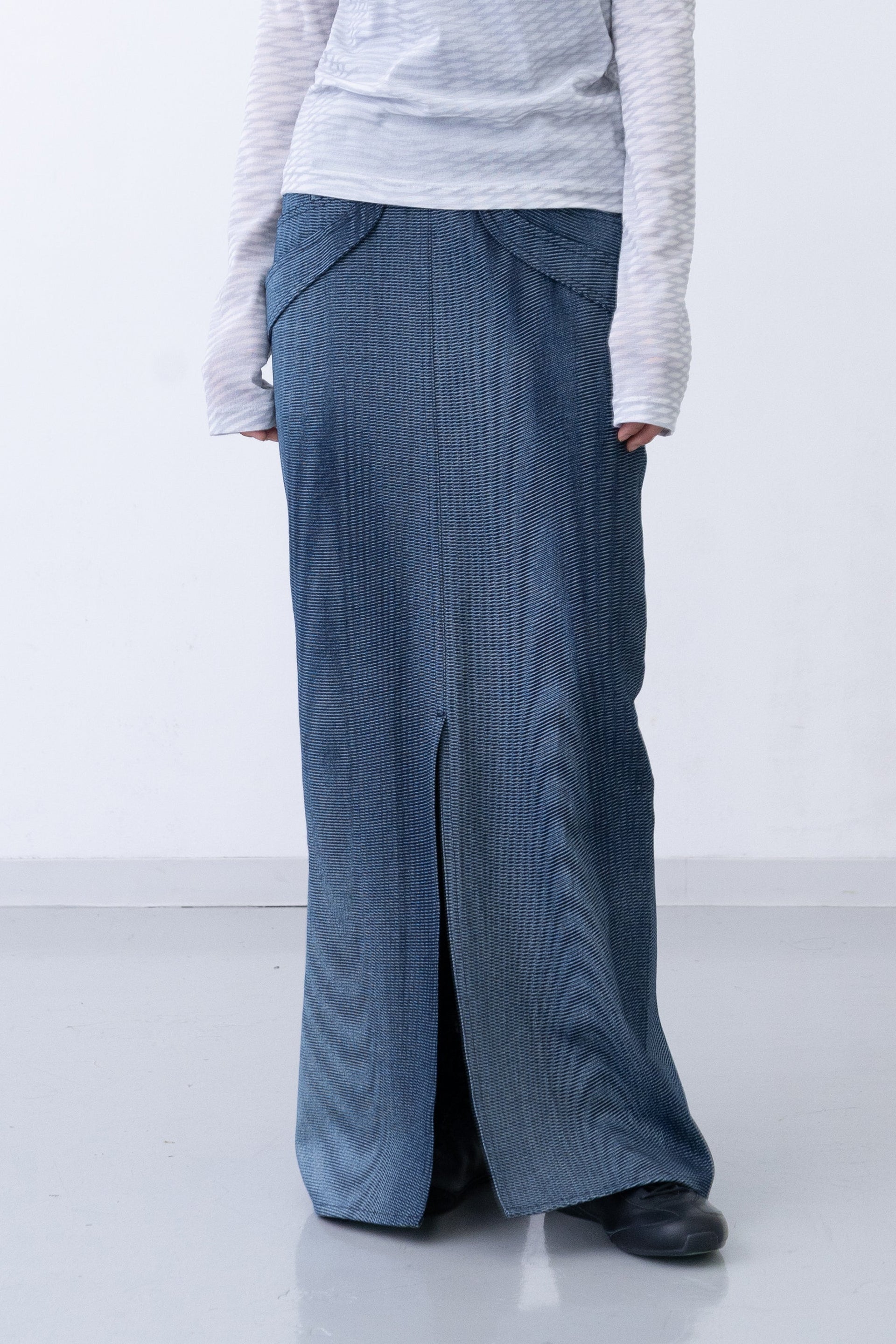 Mirage Bleach Skirt / navy