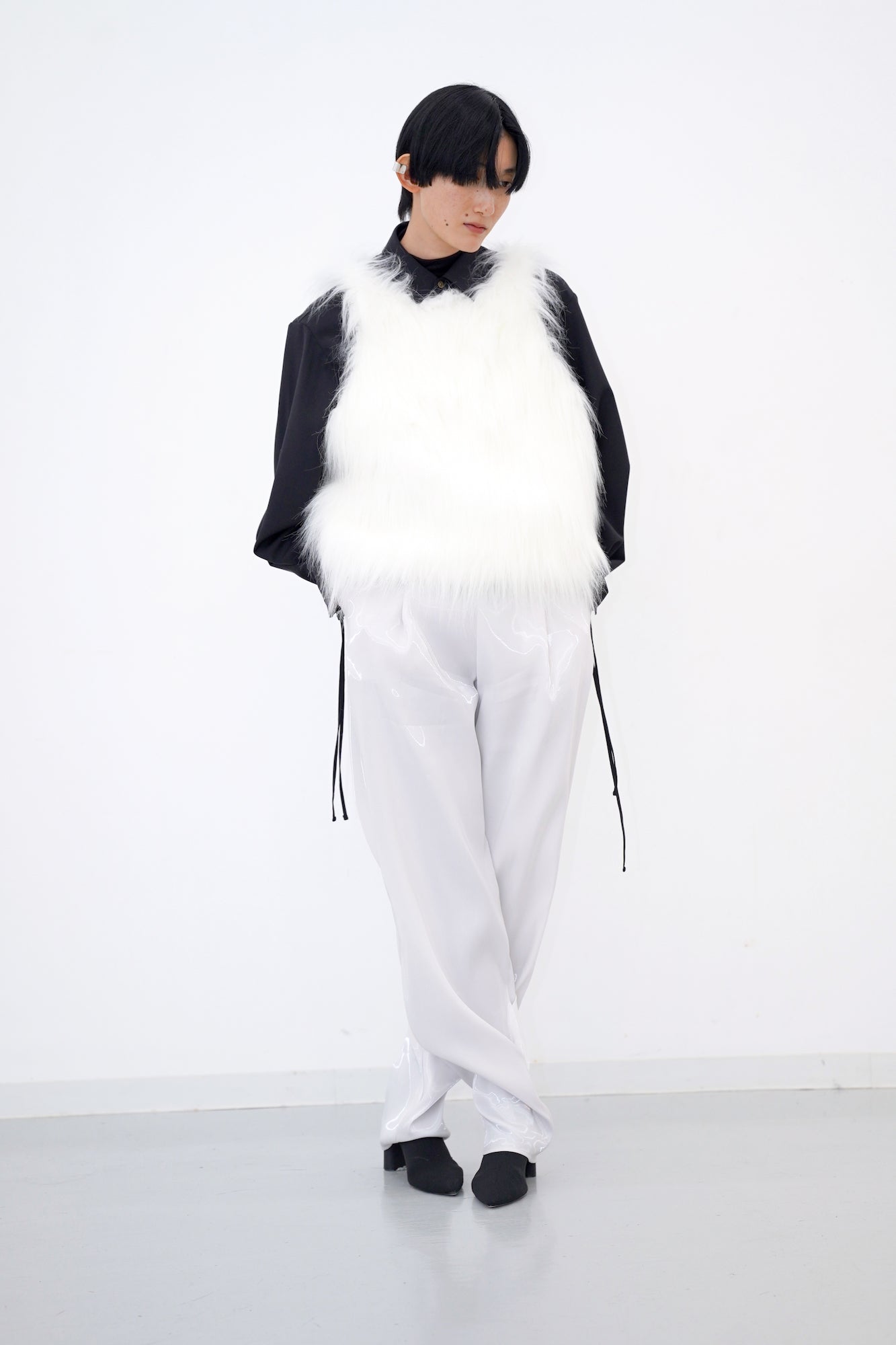 Synthetic Fur Vest / black