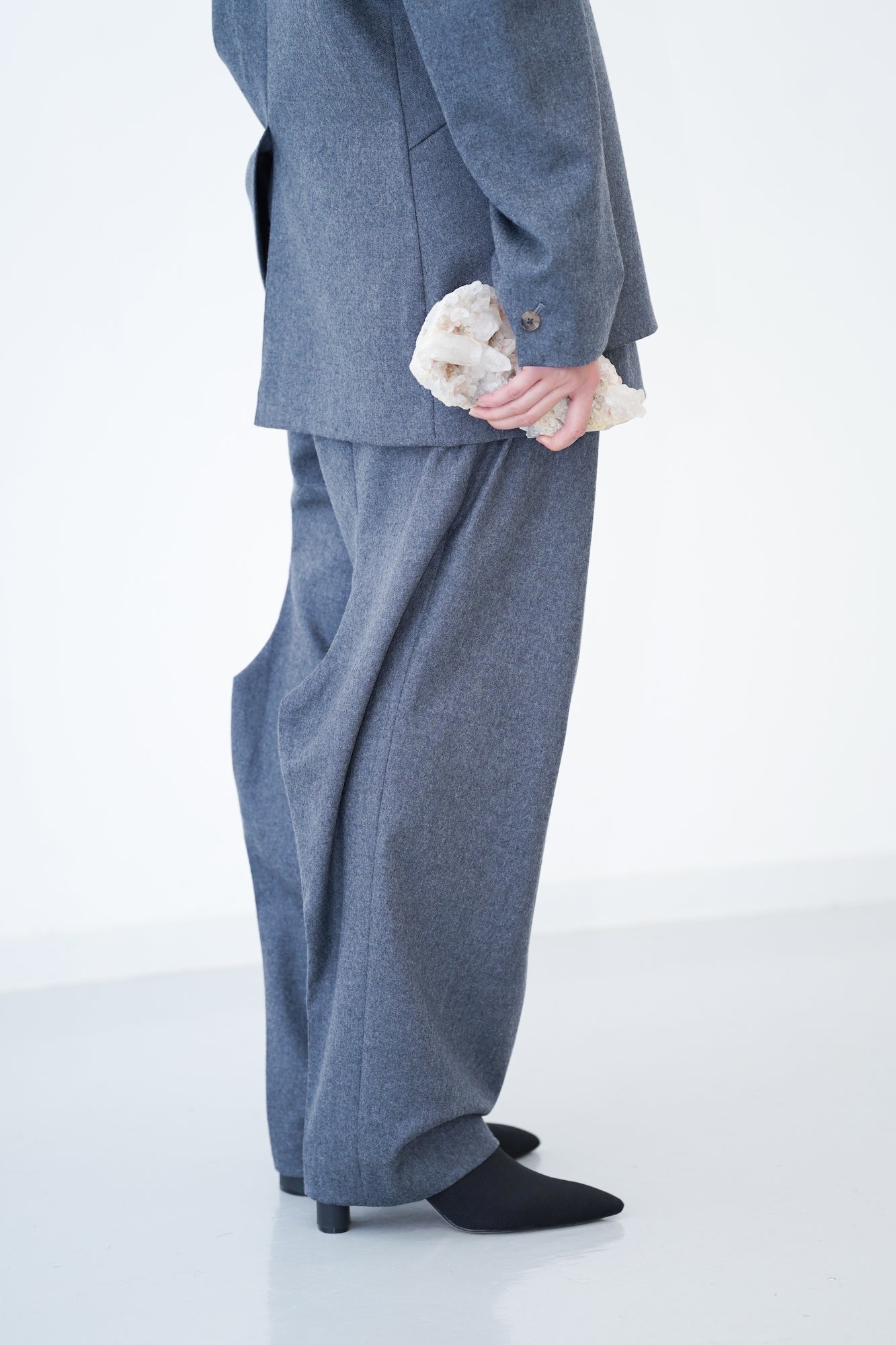 Hock Shape Trousers / grey – HATRA OFFICIAL