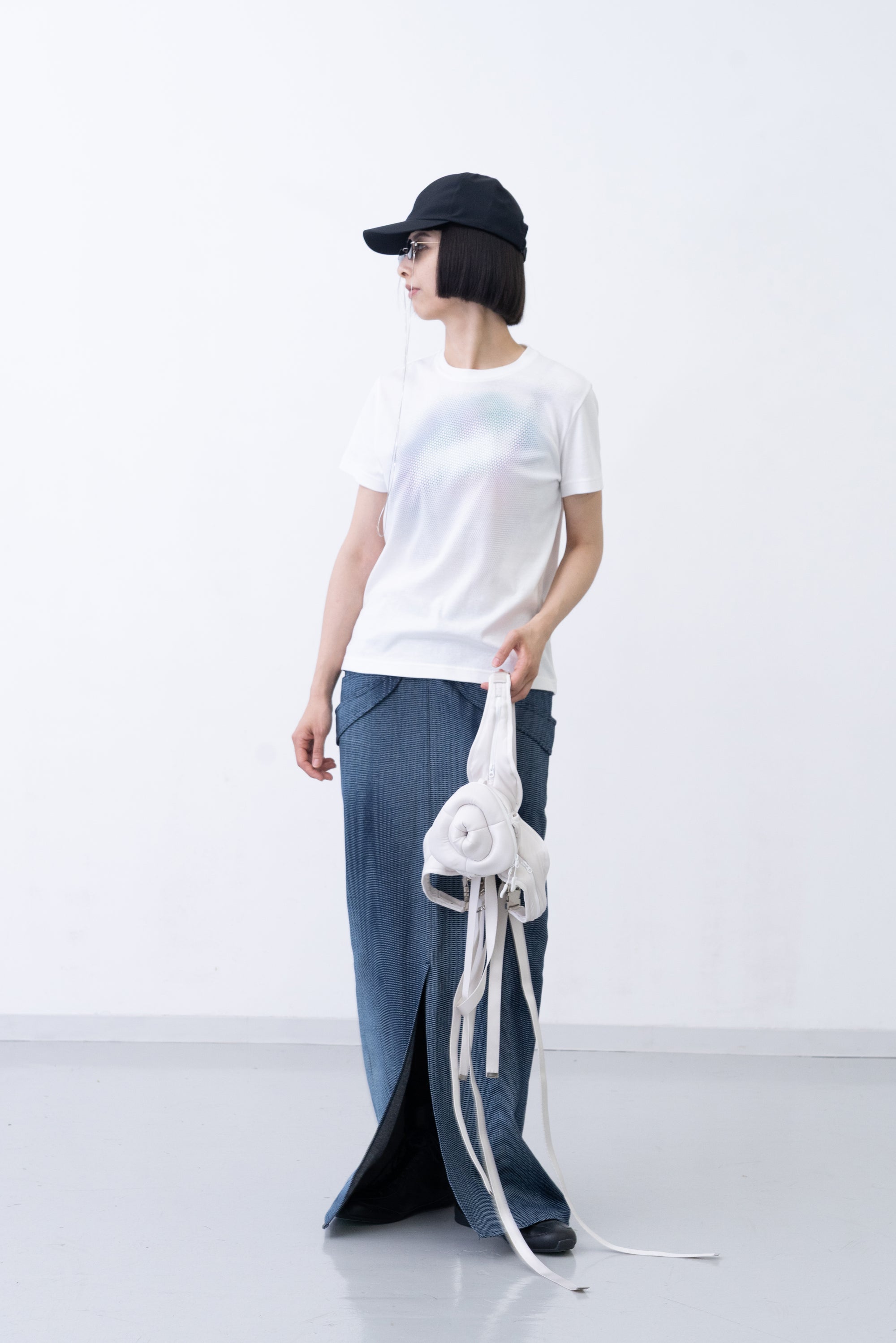 TSS-Wink / white