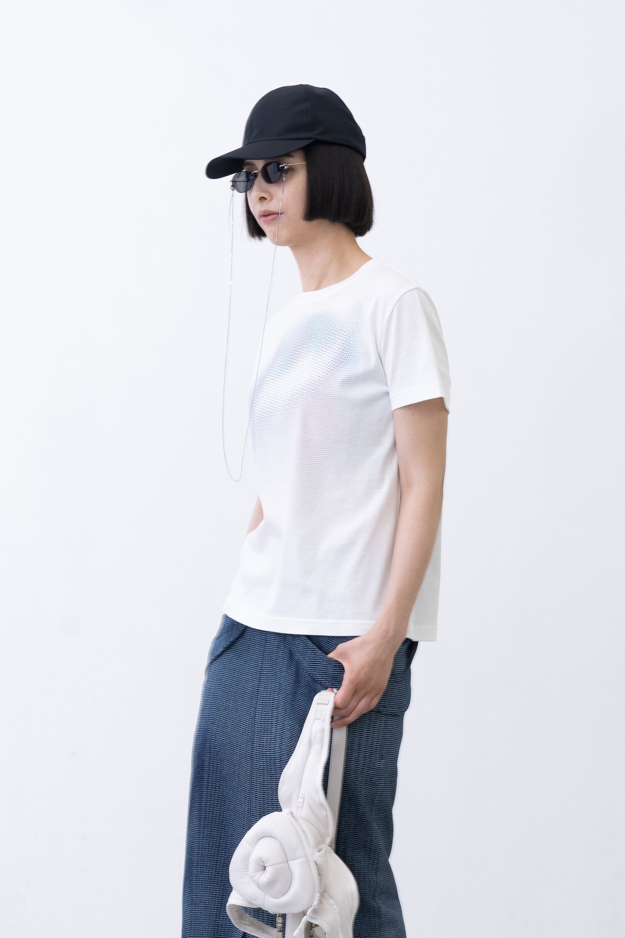 TSS-Wink / white